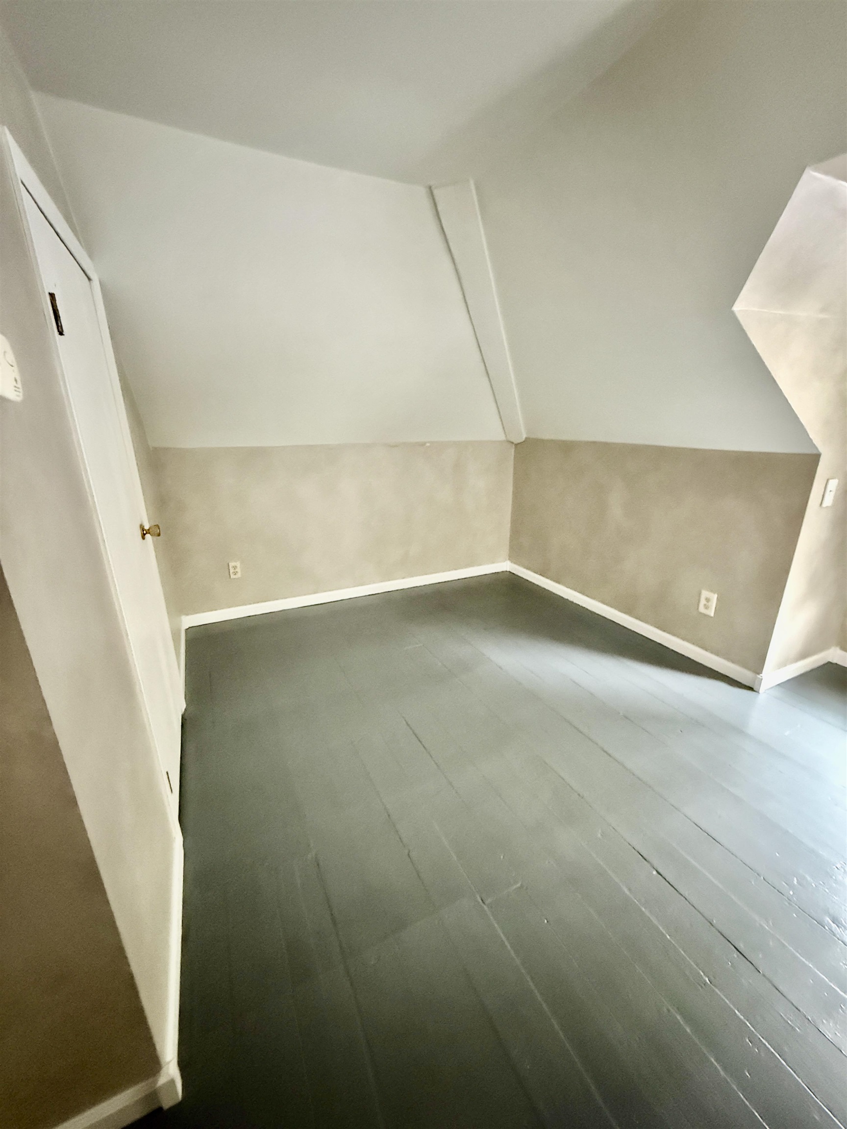 505 Walker Street Property Photo 28
