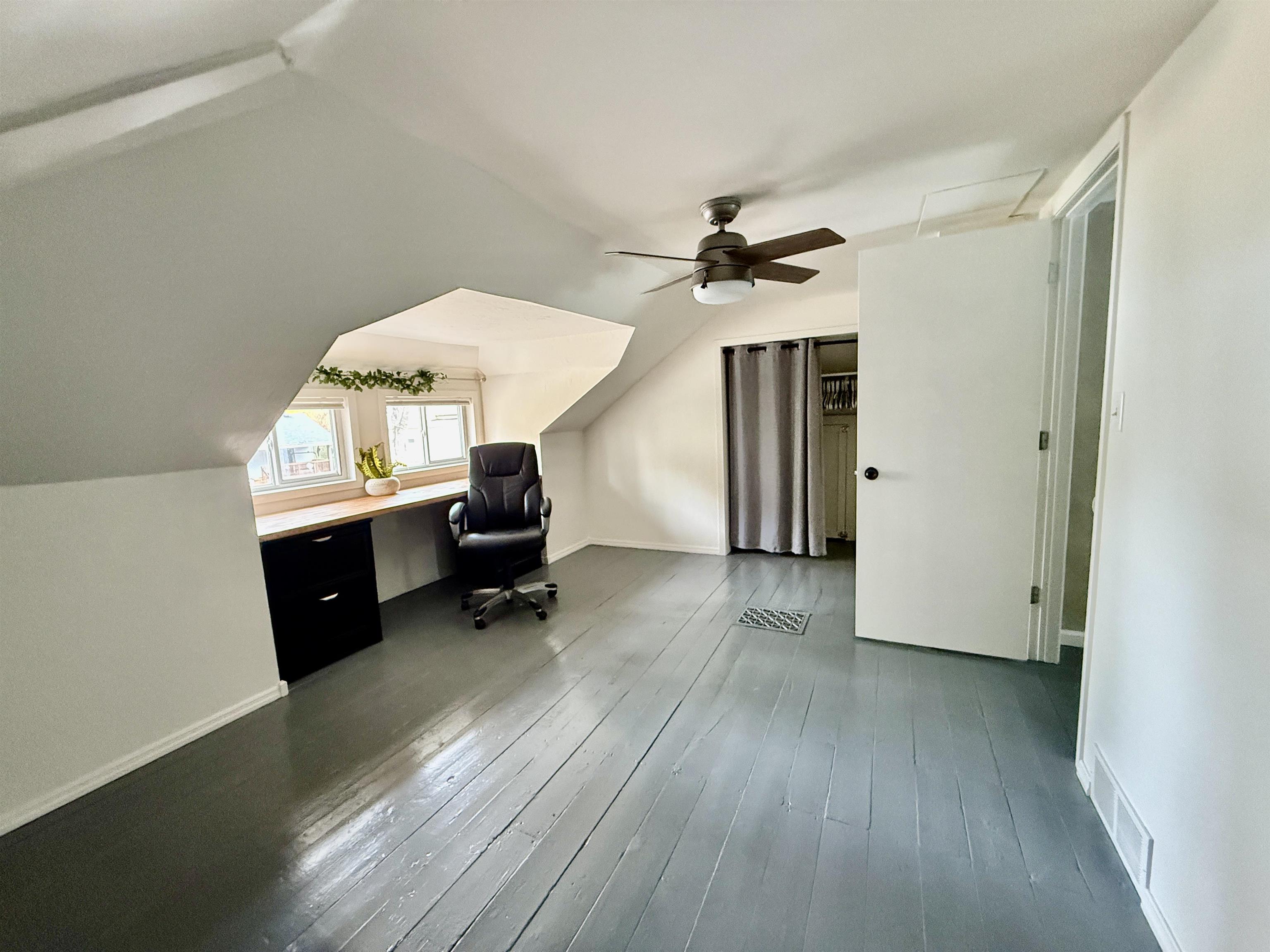 505 Walker Street Property Photo 30