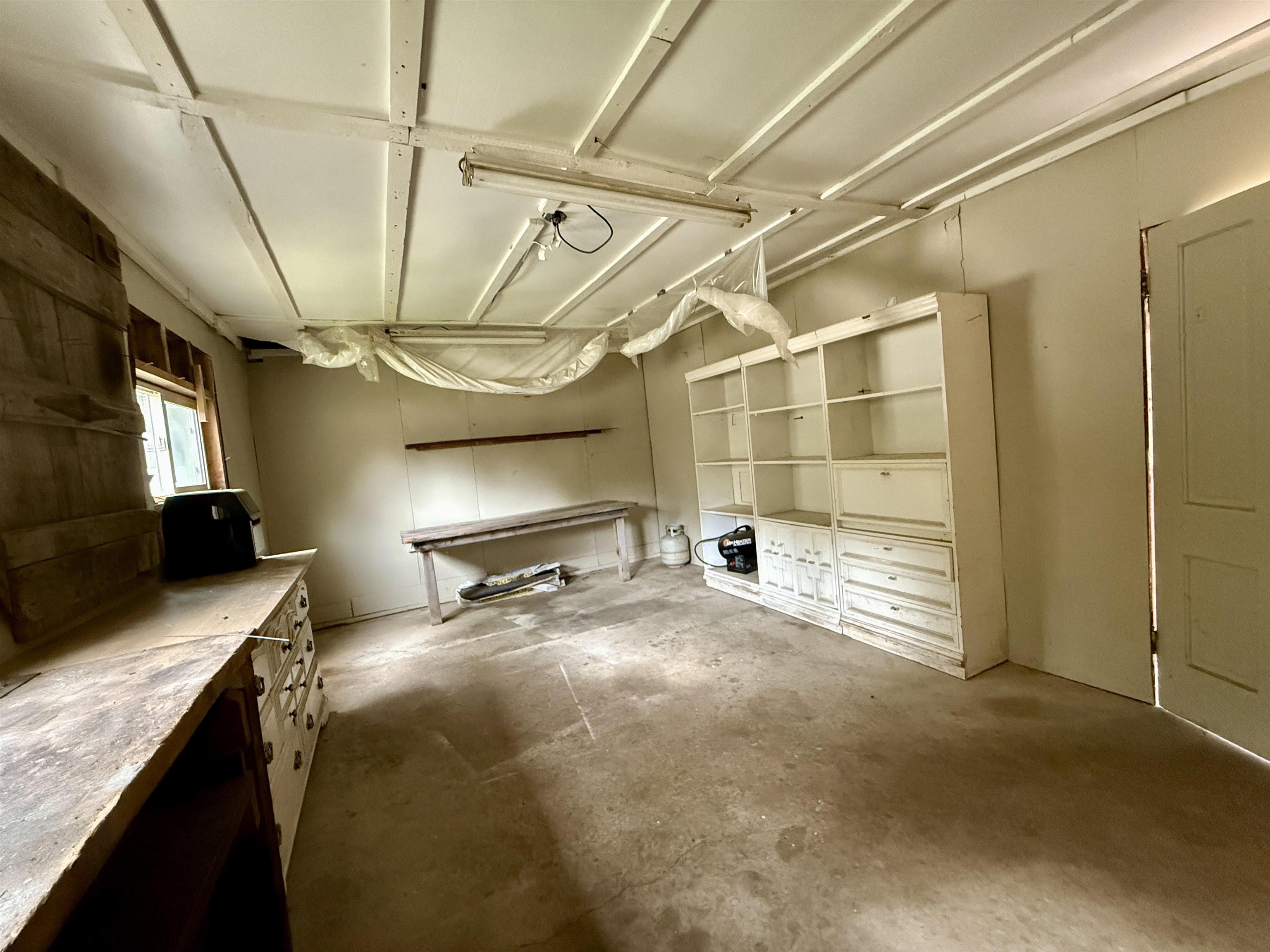 505 Walker Street Property Photo 43