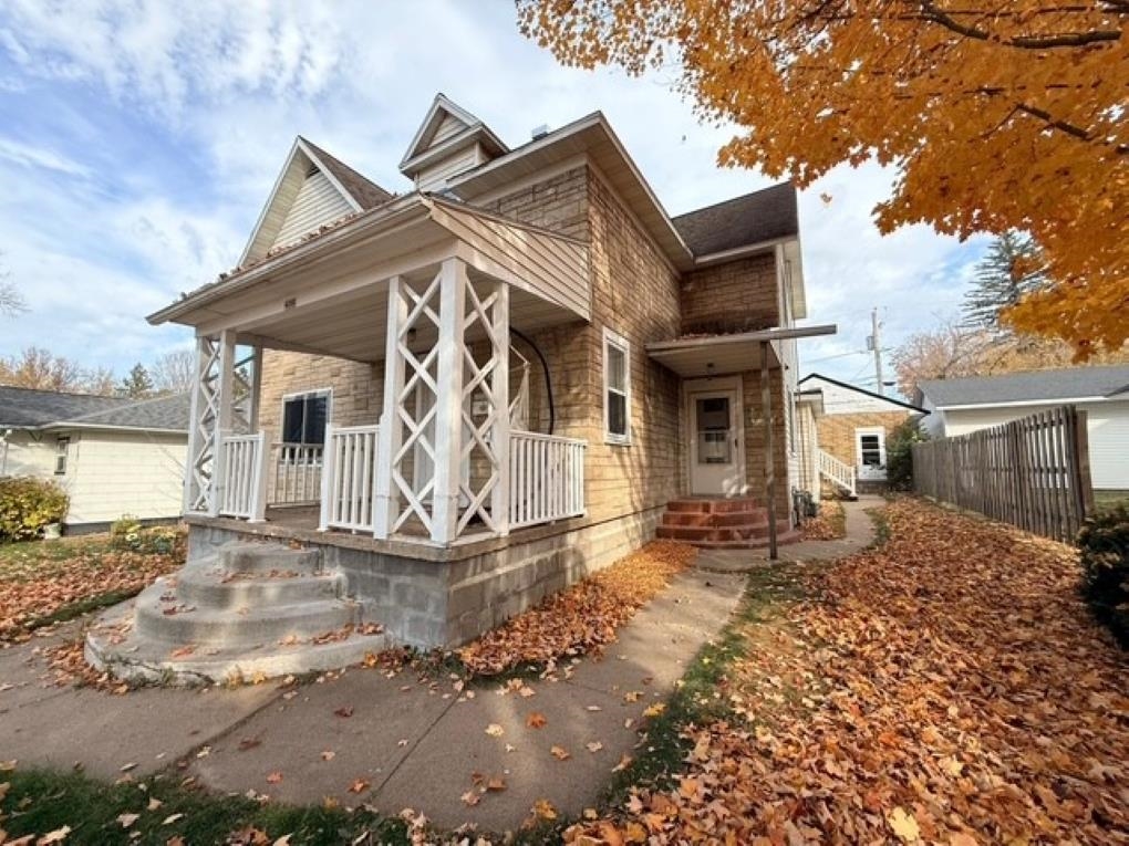 409 Pier Street Property Photo 2