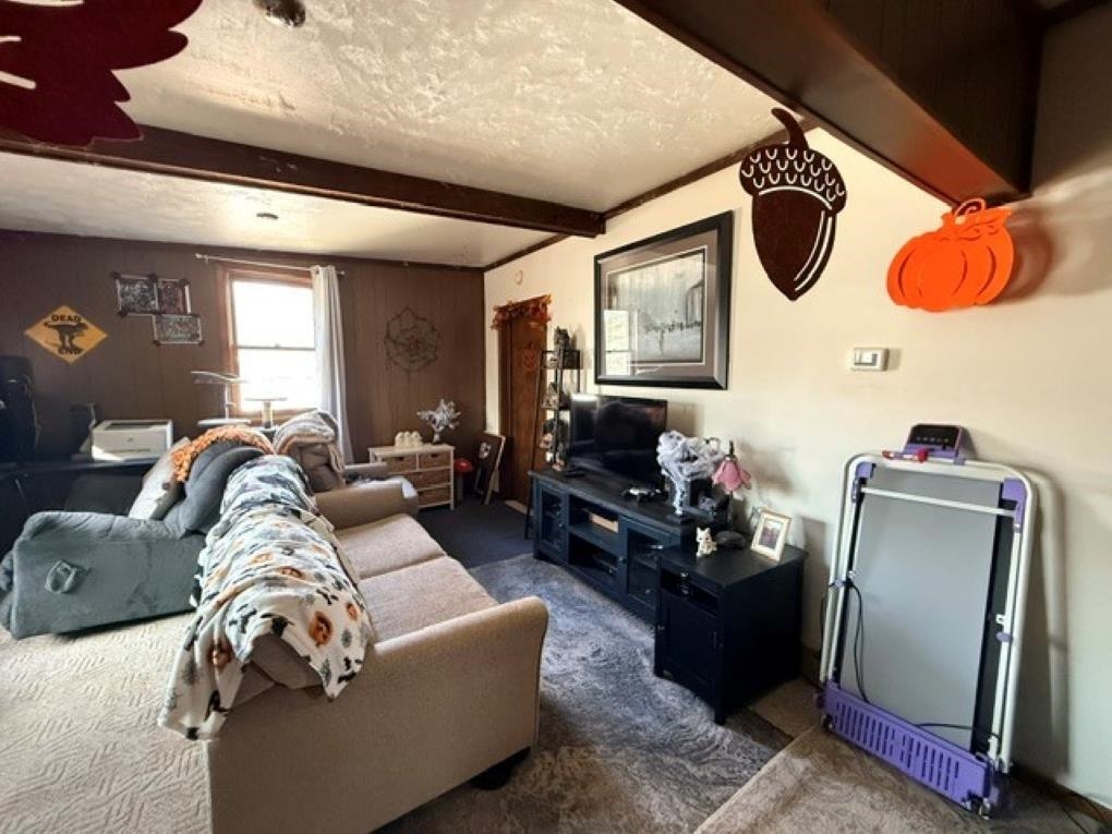 409 Pier Street Property Photo 6