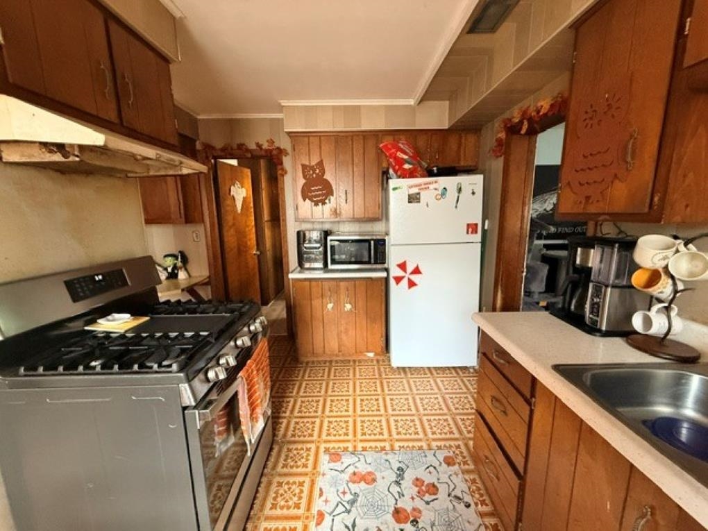 409 Pier Street Property Photo 11