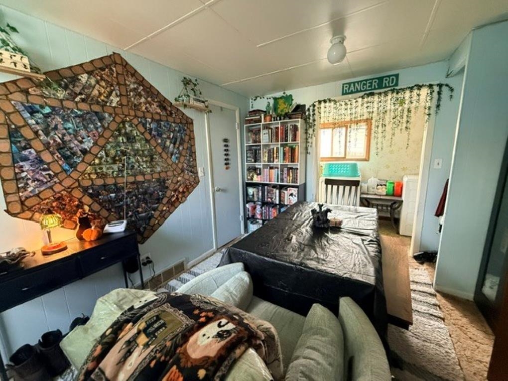 409 Pier Street Property Photo 13