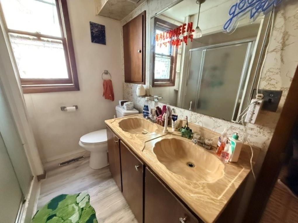 409 Pier Street Property Photo 16