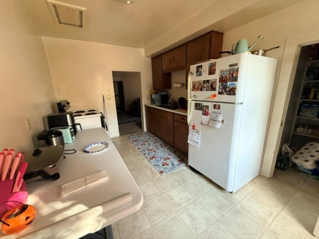 409 Pier Street Property Photo 25