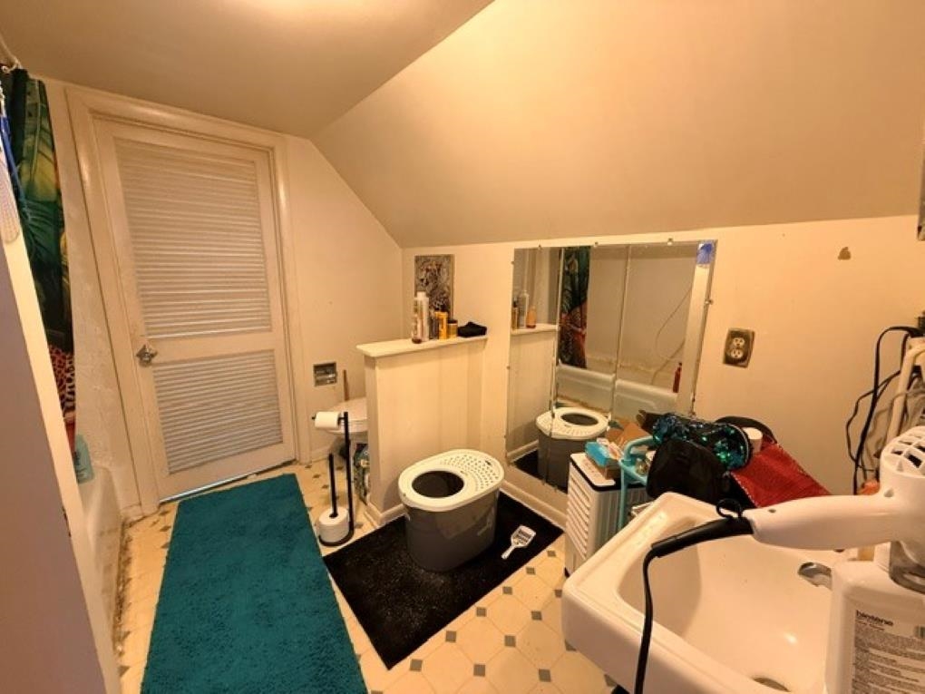 409 Pier Street Property Photo 28