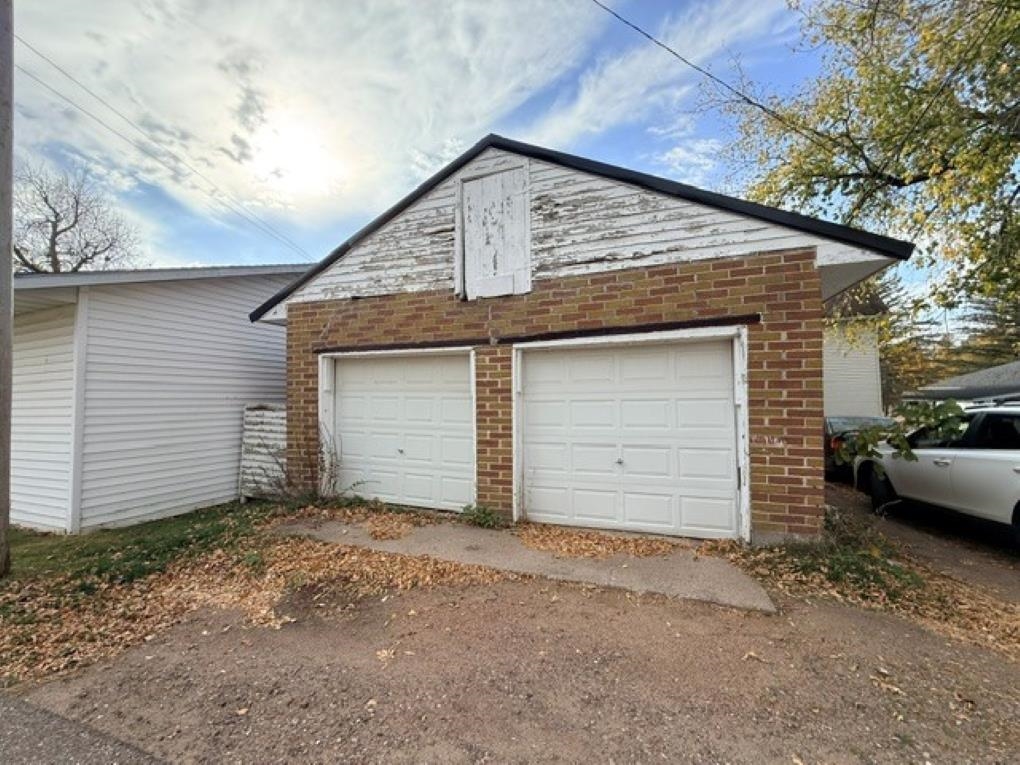 409 Pier Street Property Photo 29