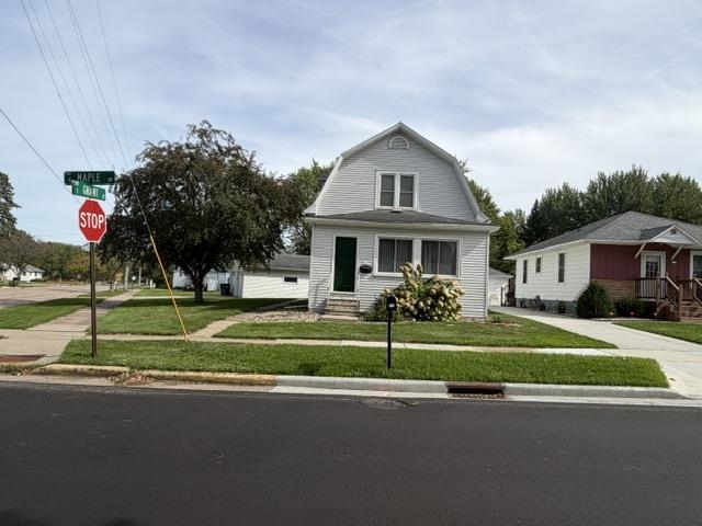 713 N Maple Avenue Property Photo 2