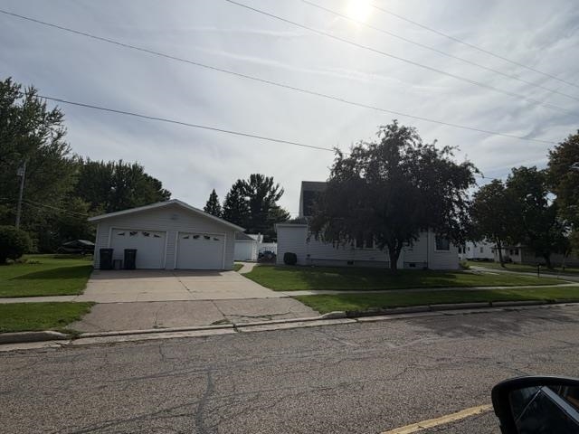 713 N Maple Avenue Property Photo 4