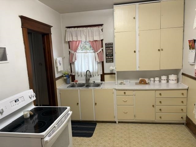 713 N Maple Avenue Property Photo 7
