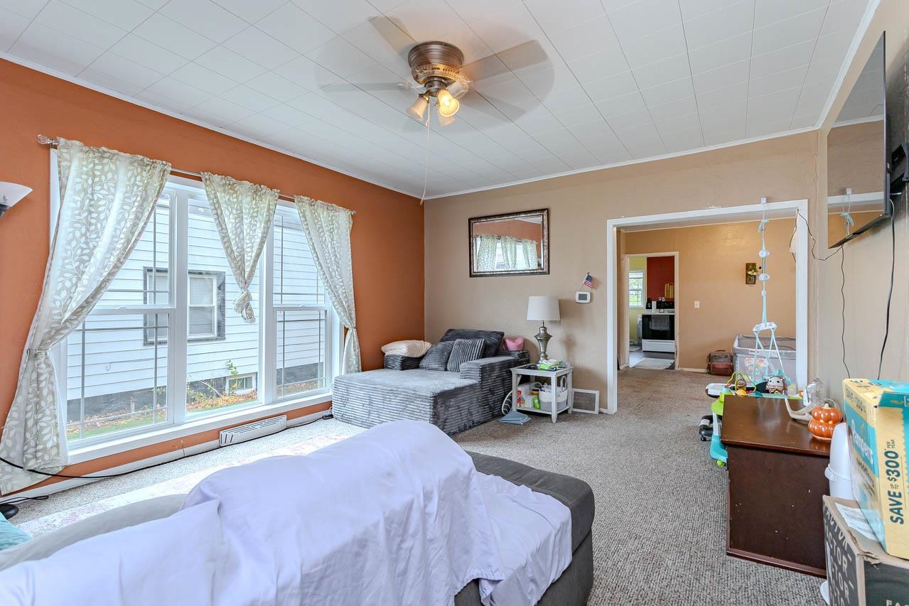 112 S Genesee Street Property Photo 4