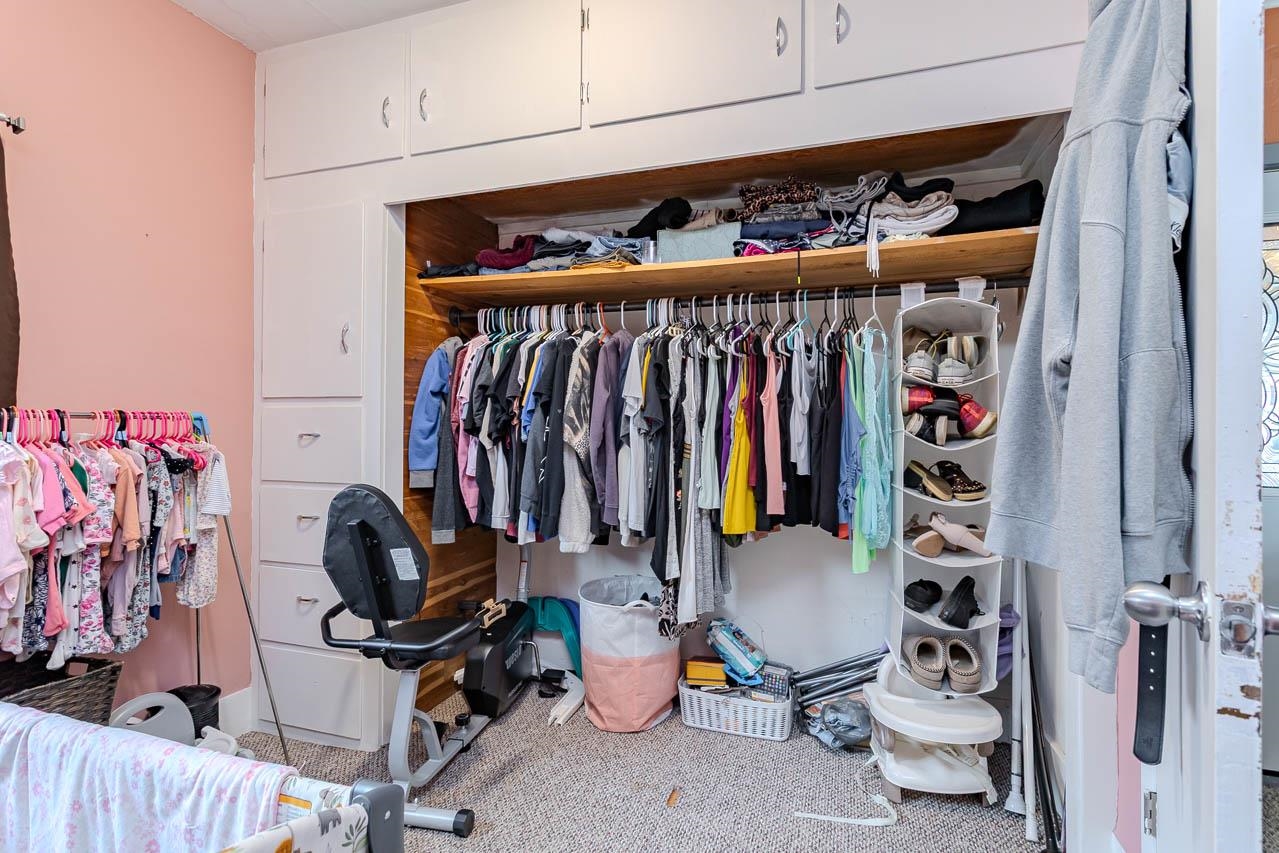 112 S Genesee Street Property Photo 18