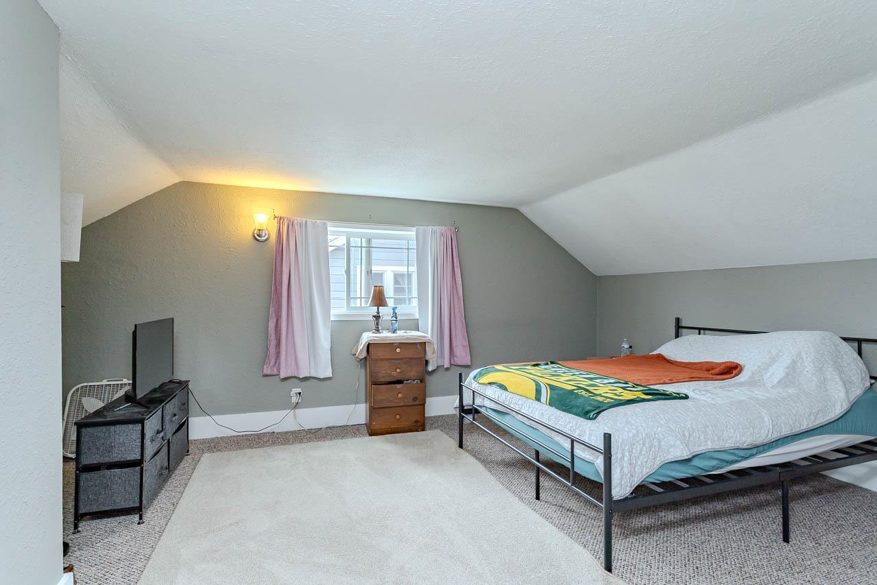 112 S Genesee Street Property Photo 23