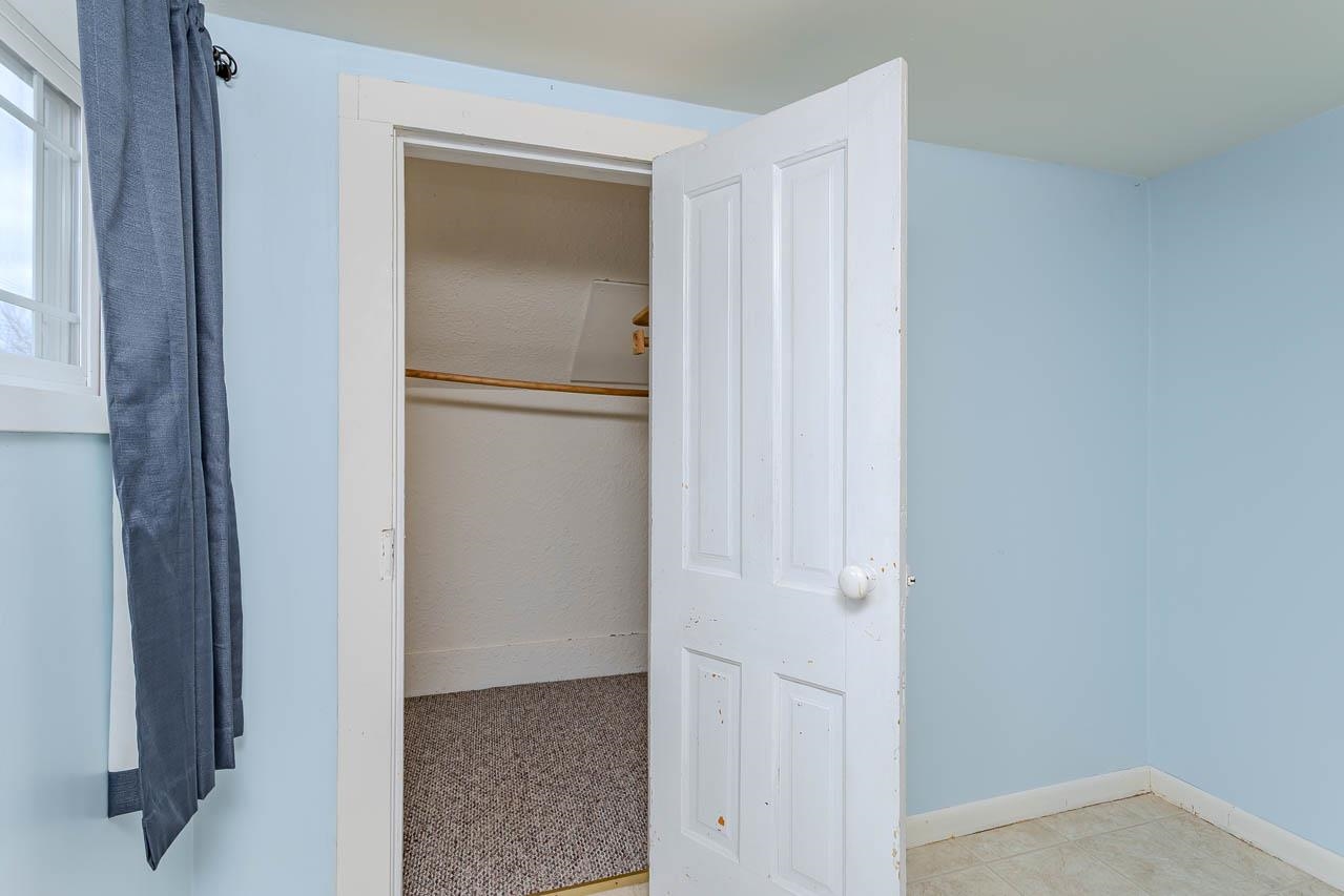112 S Genesee Street Property Photo 31