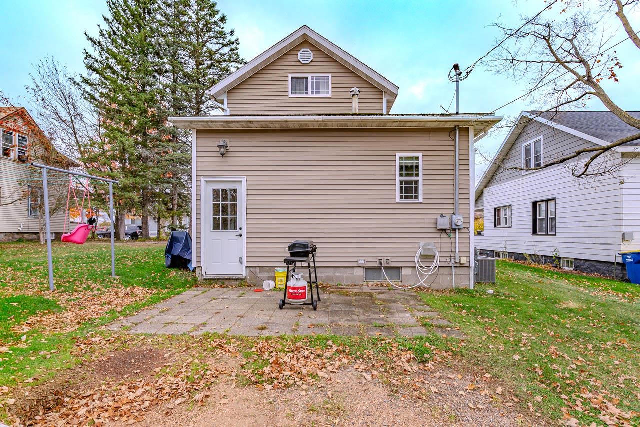 112 S Genesee Street Property Photo 35