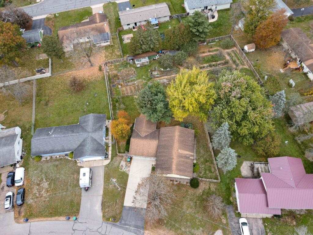 4802 Augustine Avenue Property Photo 5