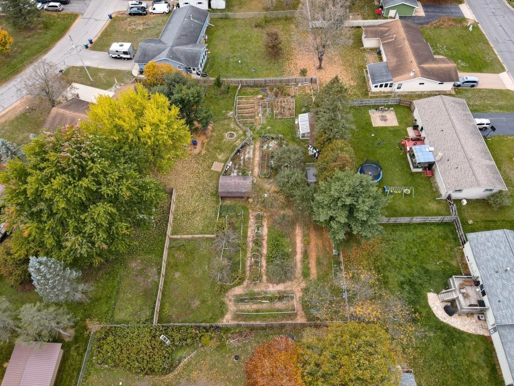 4802 Augustine Avenue Property Photo 6