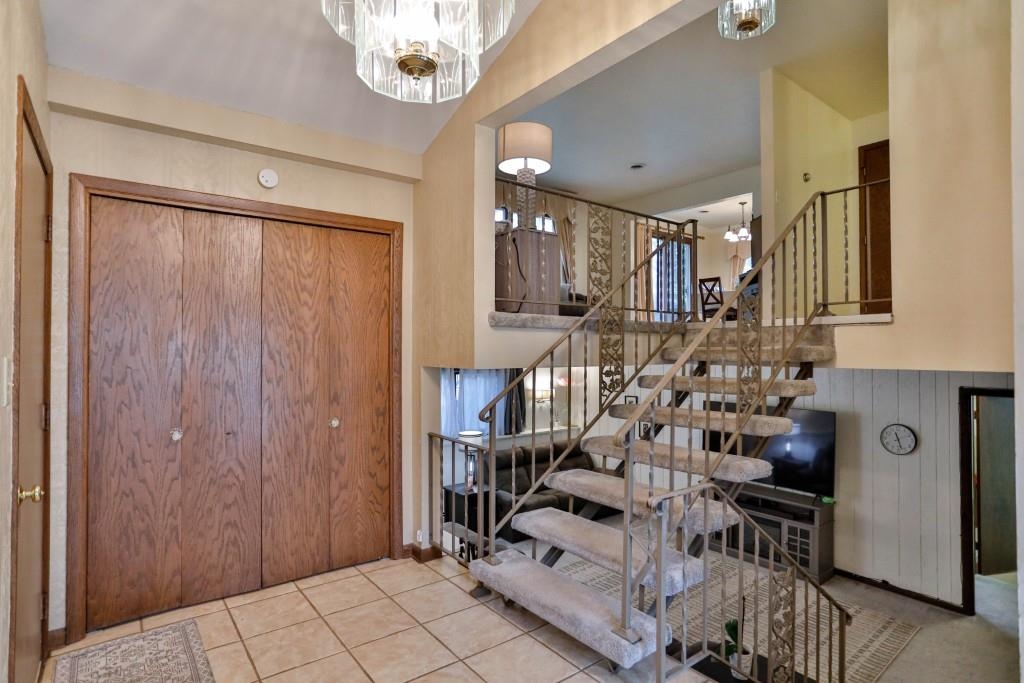 4802 Augustine Avenue Property Photo 8