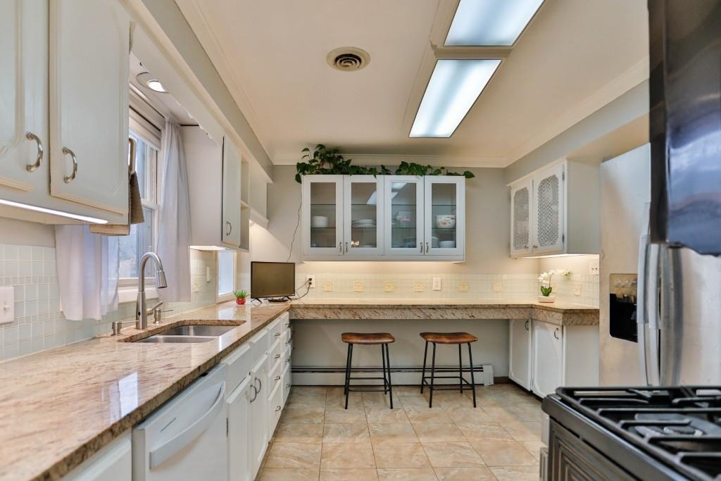 4802 Augustine Avenue Property Photo 13
