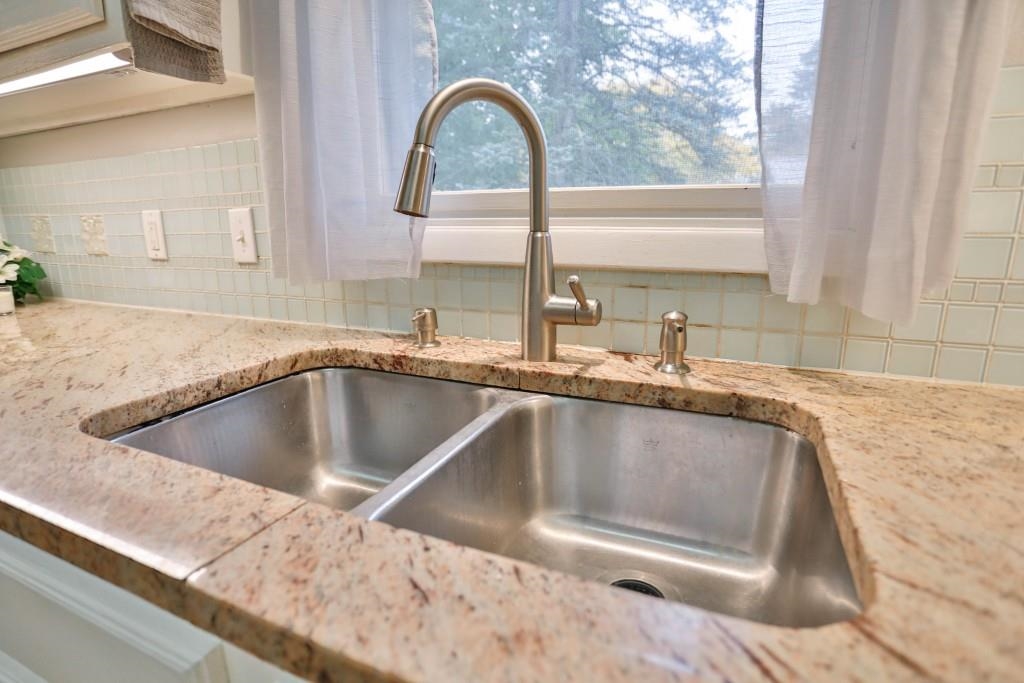 4802 Augustine Avenue Property Photo 16