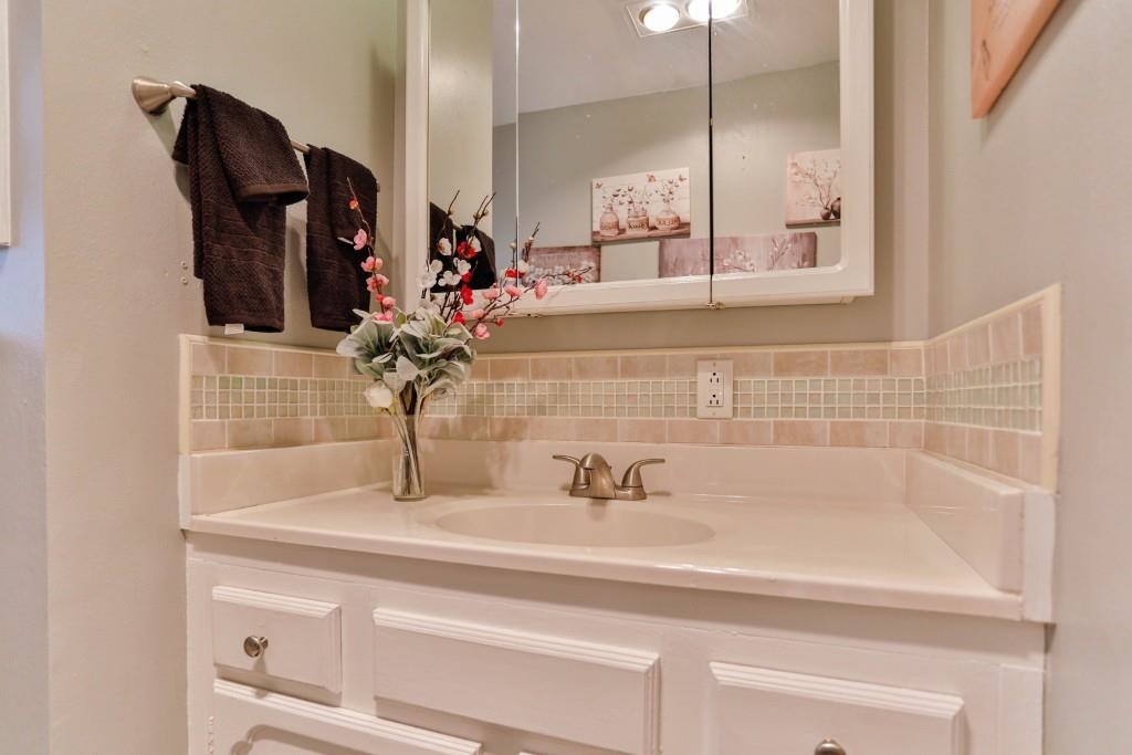 4802 Augustine Avenue Property Photo 20