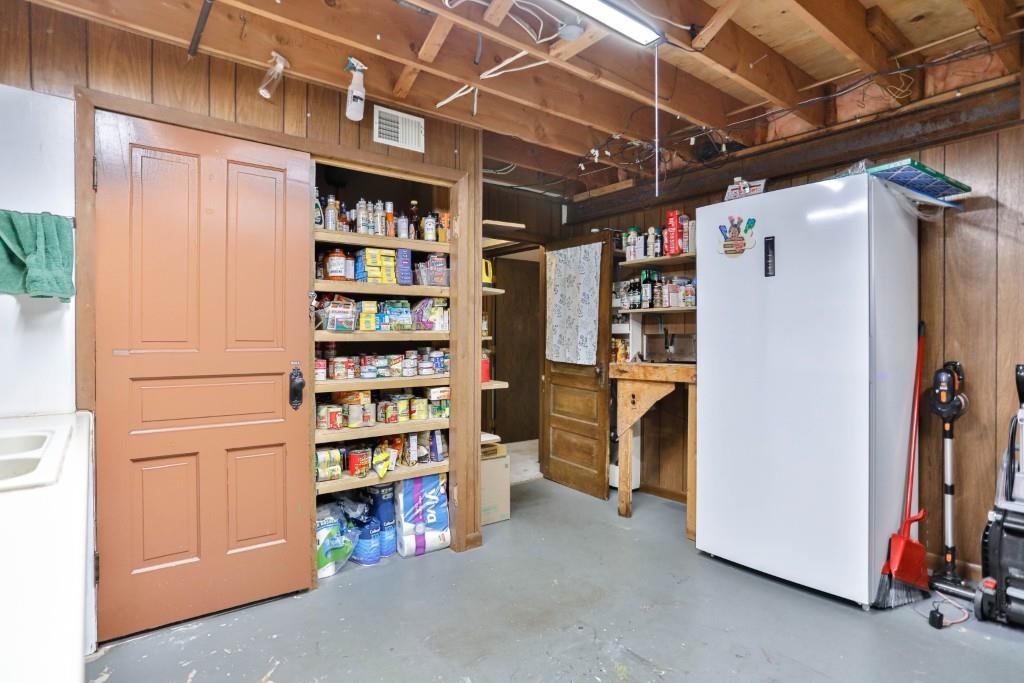 4802 Augustine Avenue Property Photo 37