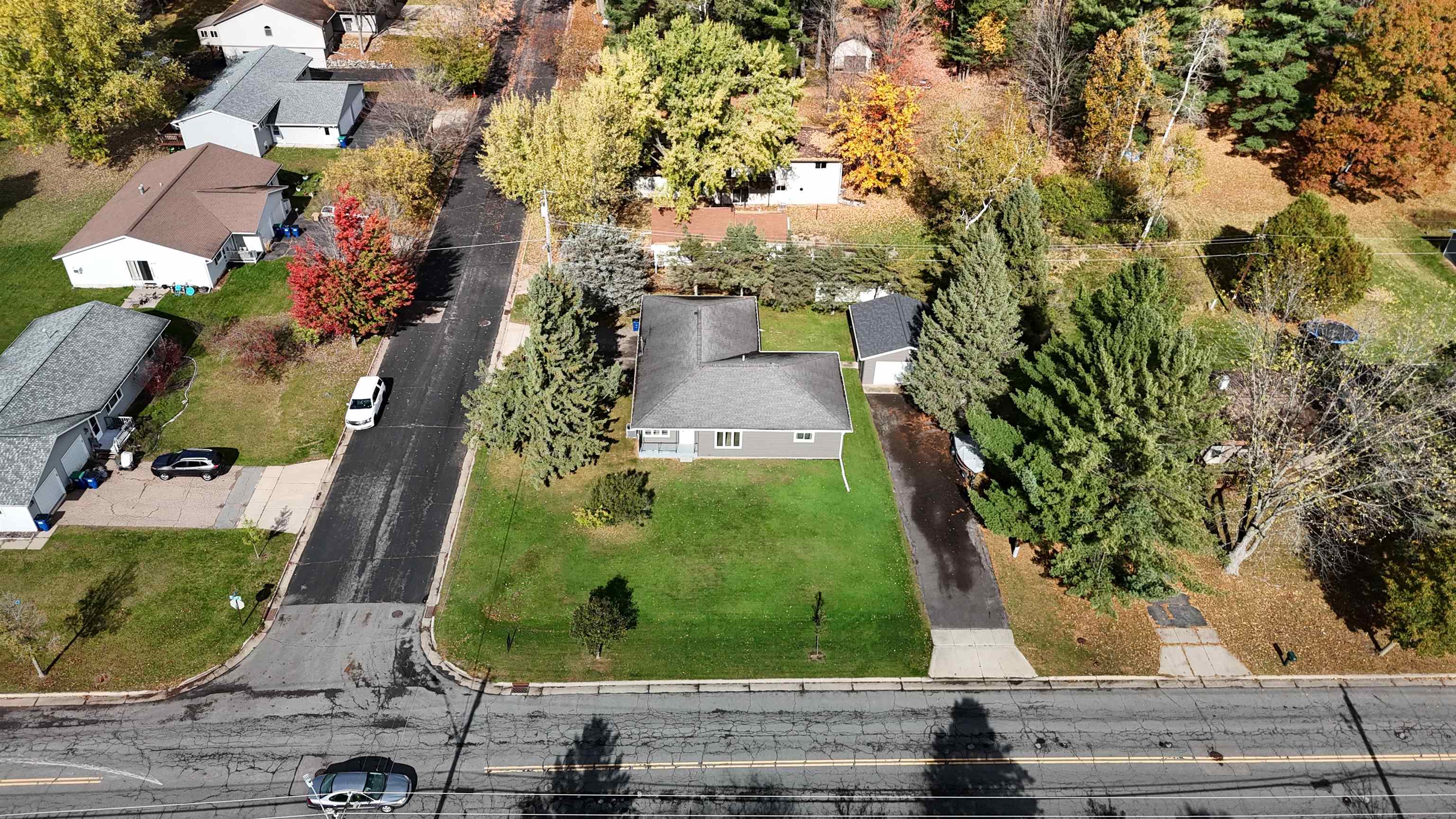 1402 Evergreen Road Property Photo 2