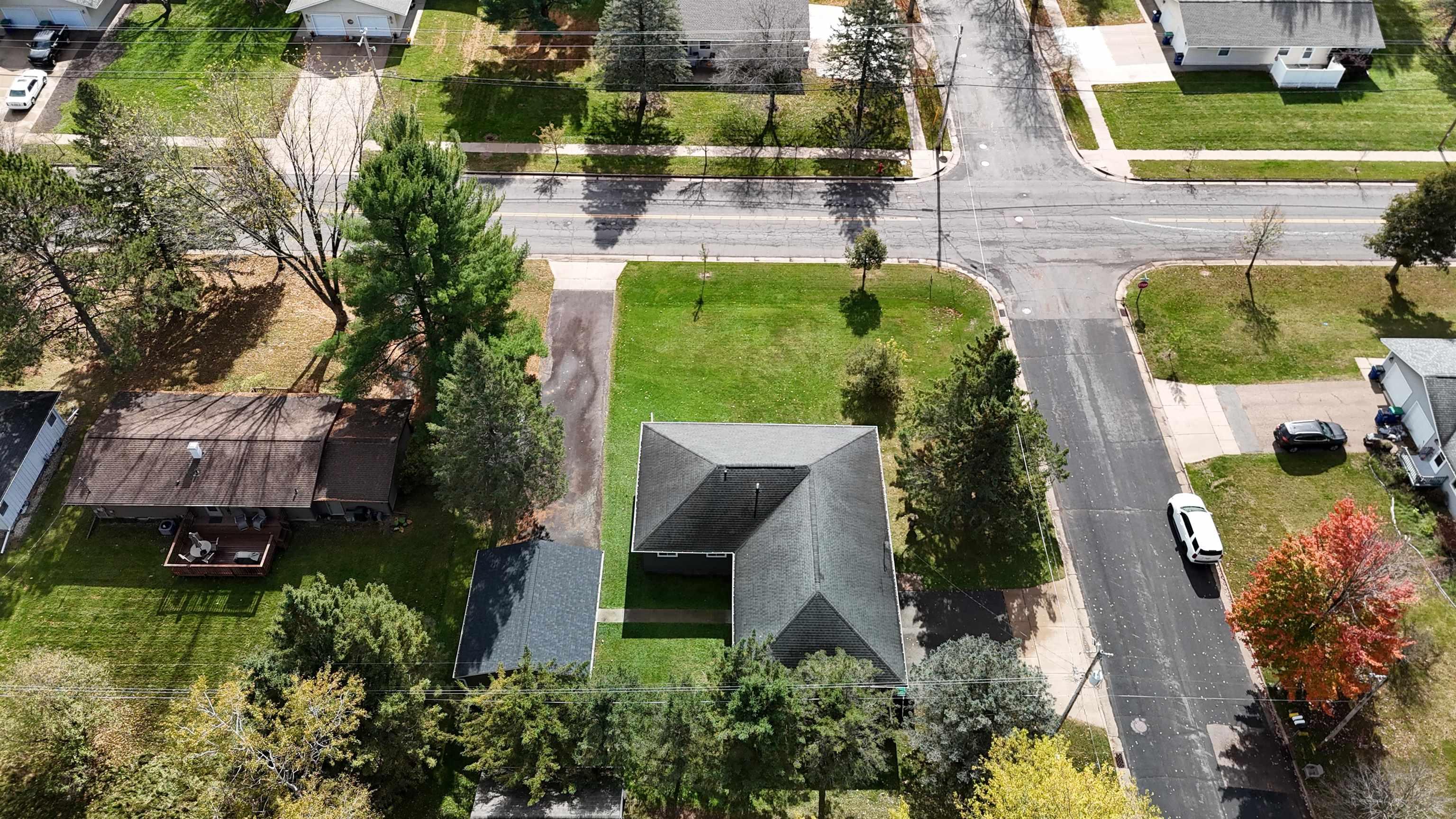 1402 Evergreen Road Property Photo 3