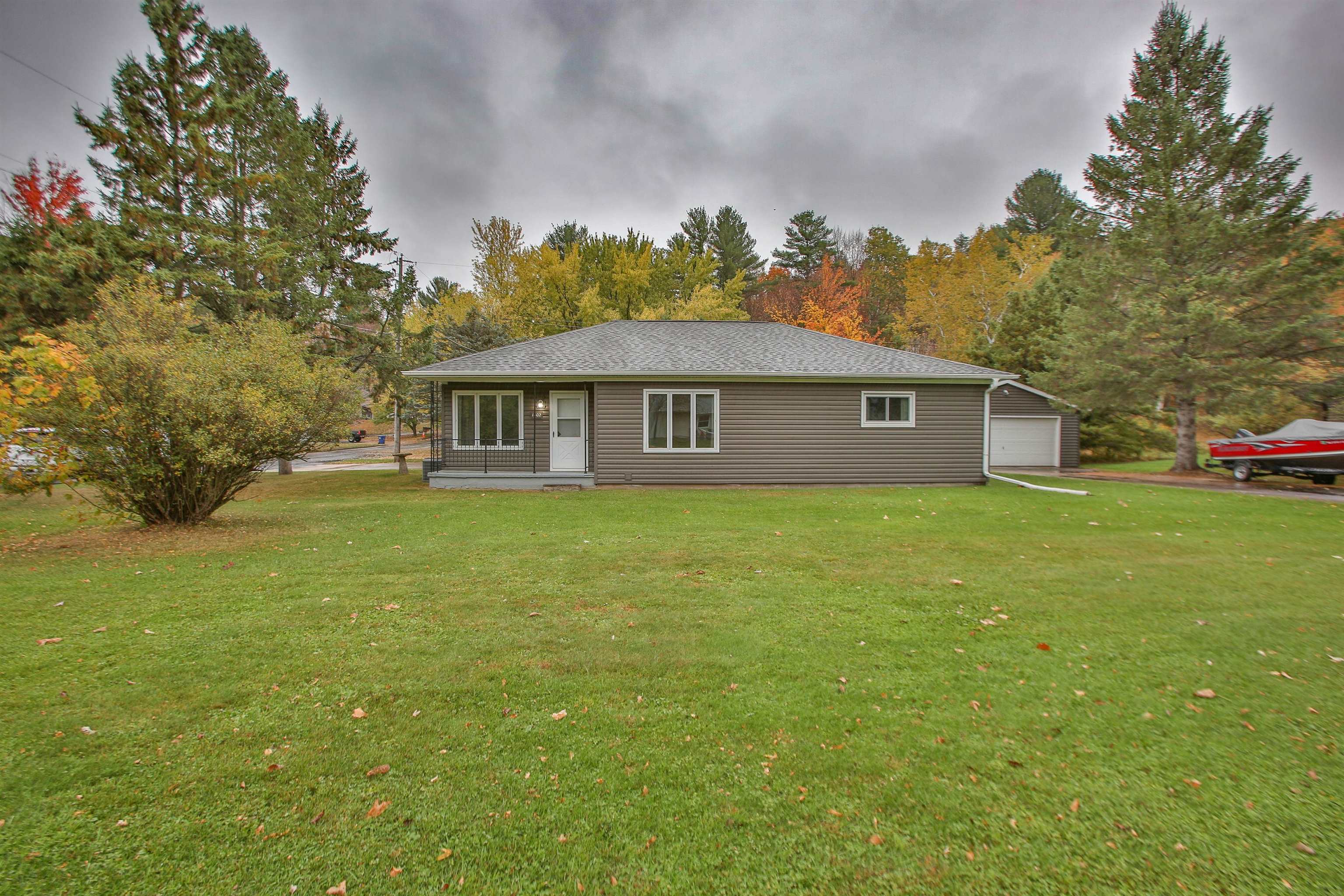 1402 Evergreen Road Property Photo 4