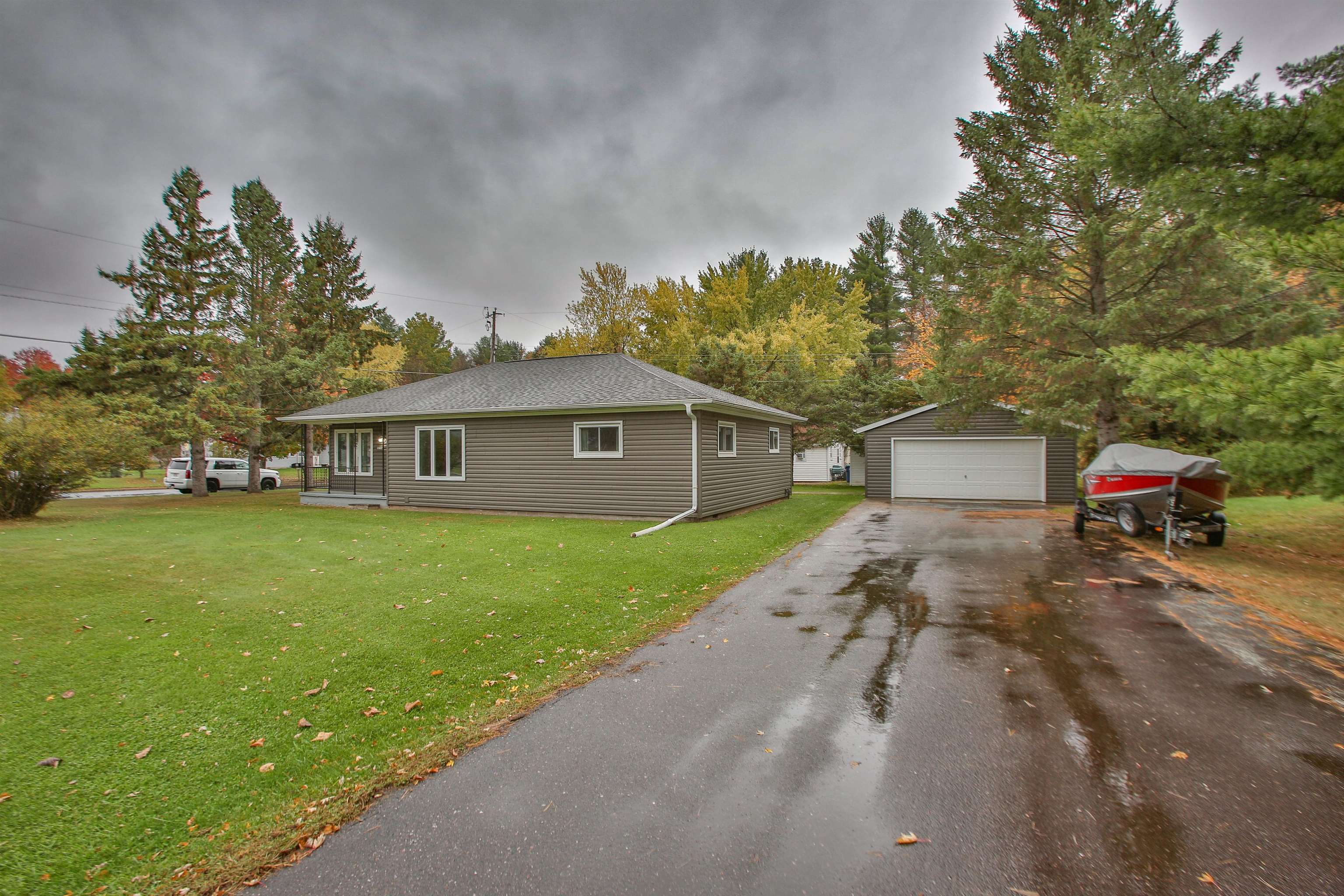 1402 Evergreen Road Property Photo 5