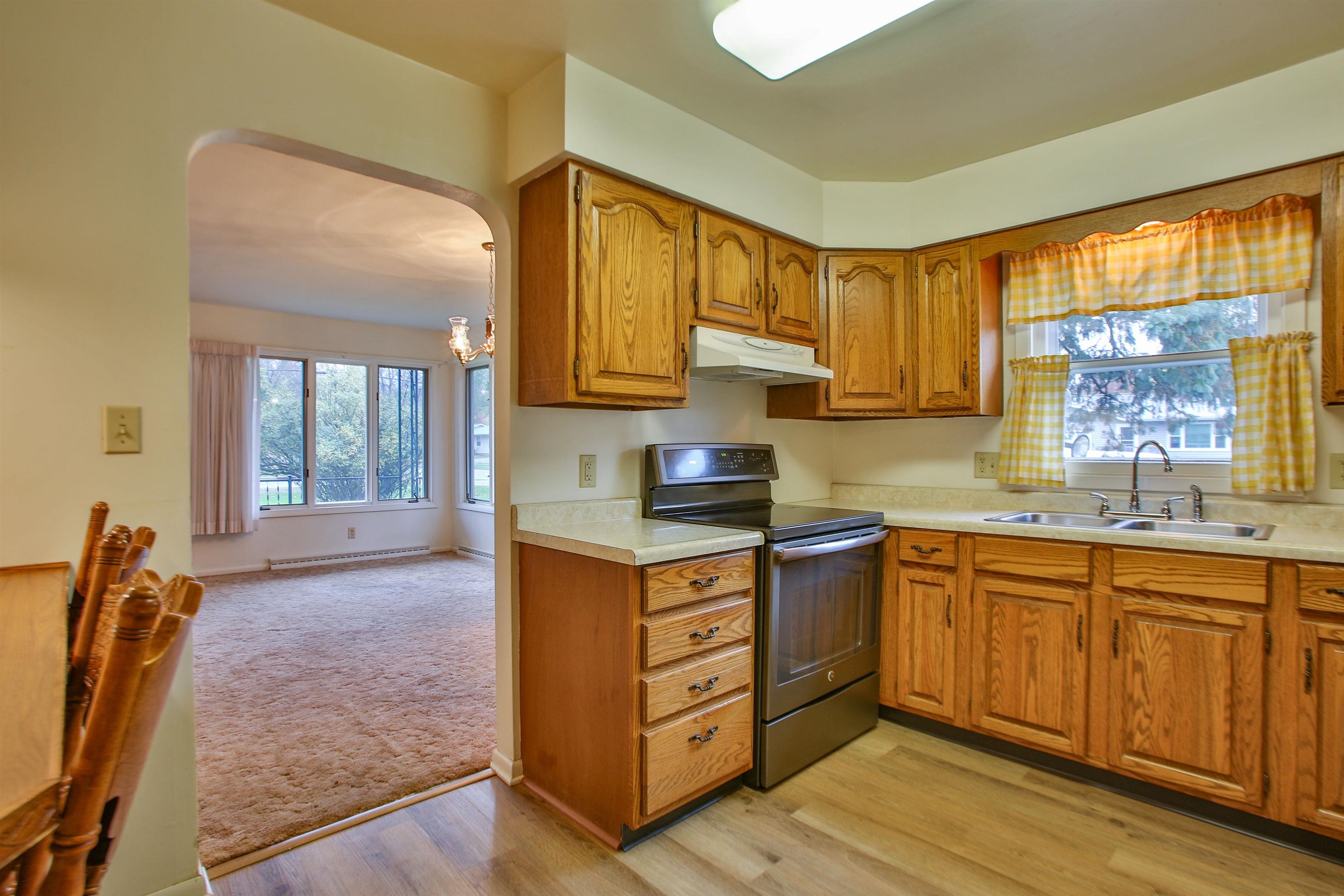 1402 Evergreen Road Property Photo 7