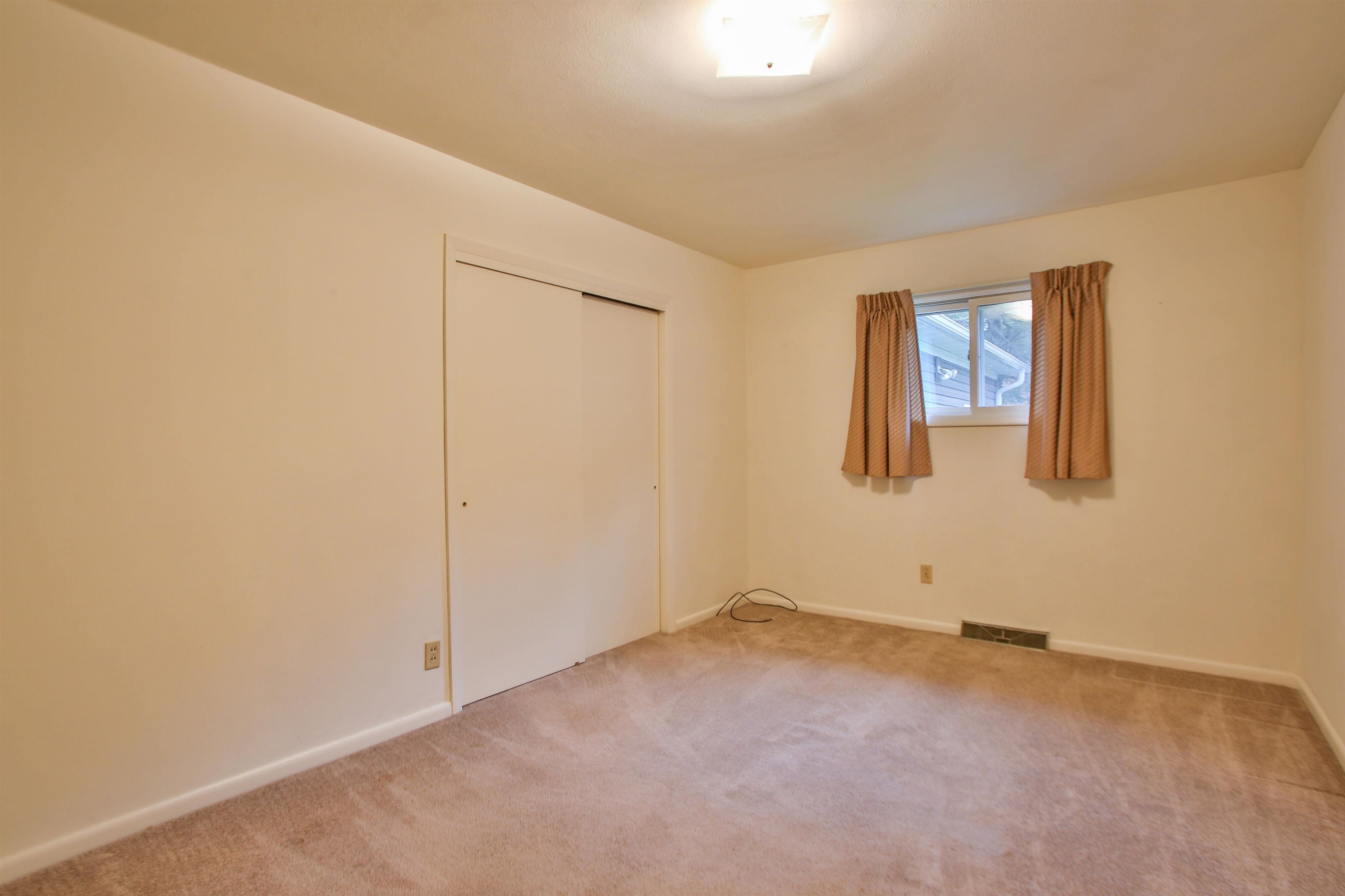 1402 Evergreen Road Property Photo 18