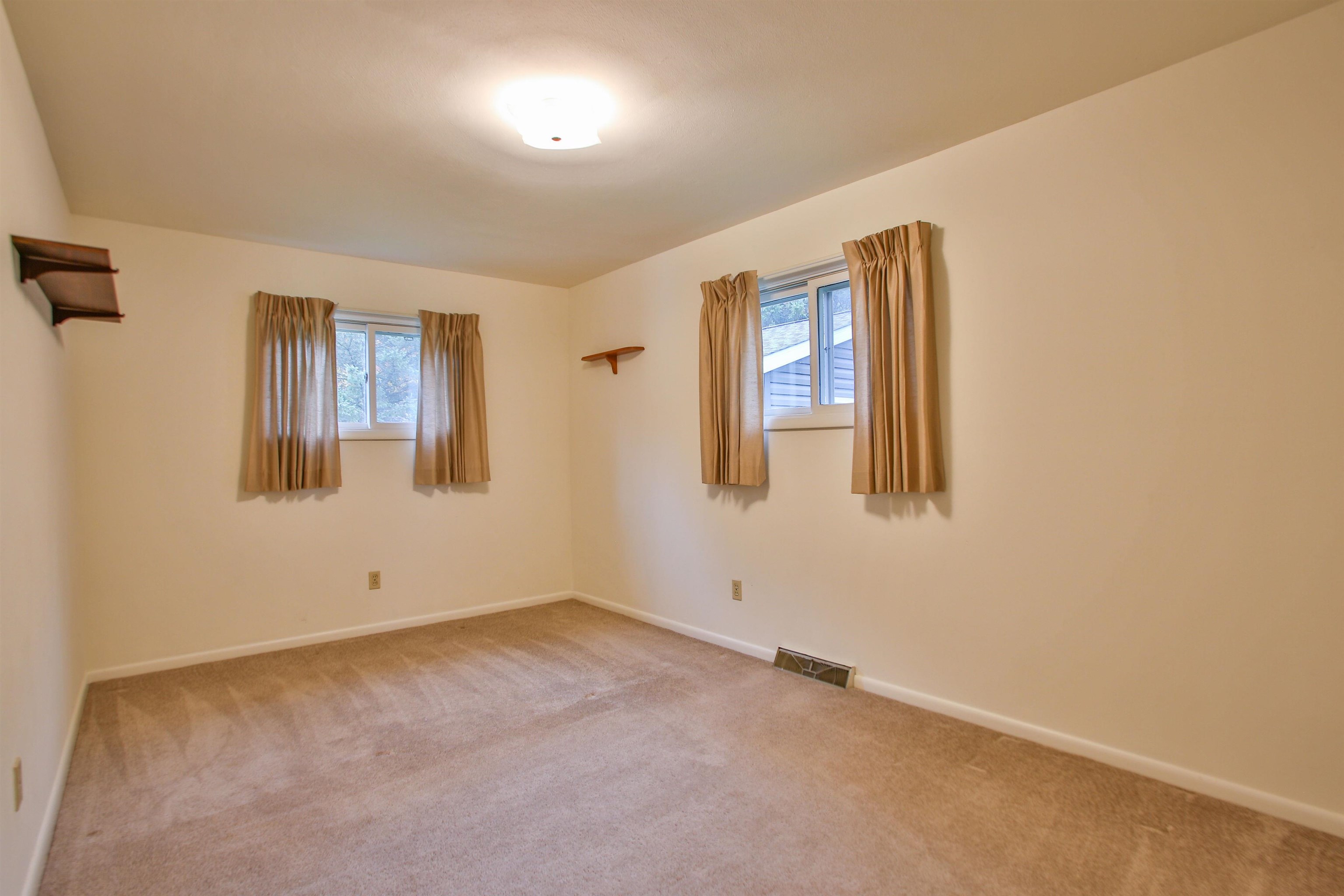 1402 Evergreen Road Property Photo 20