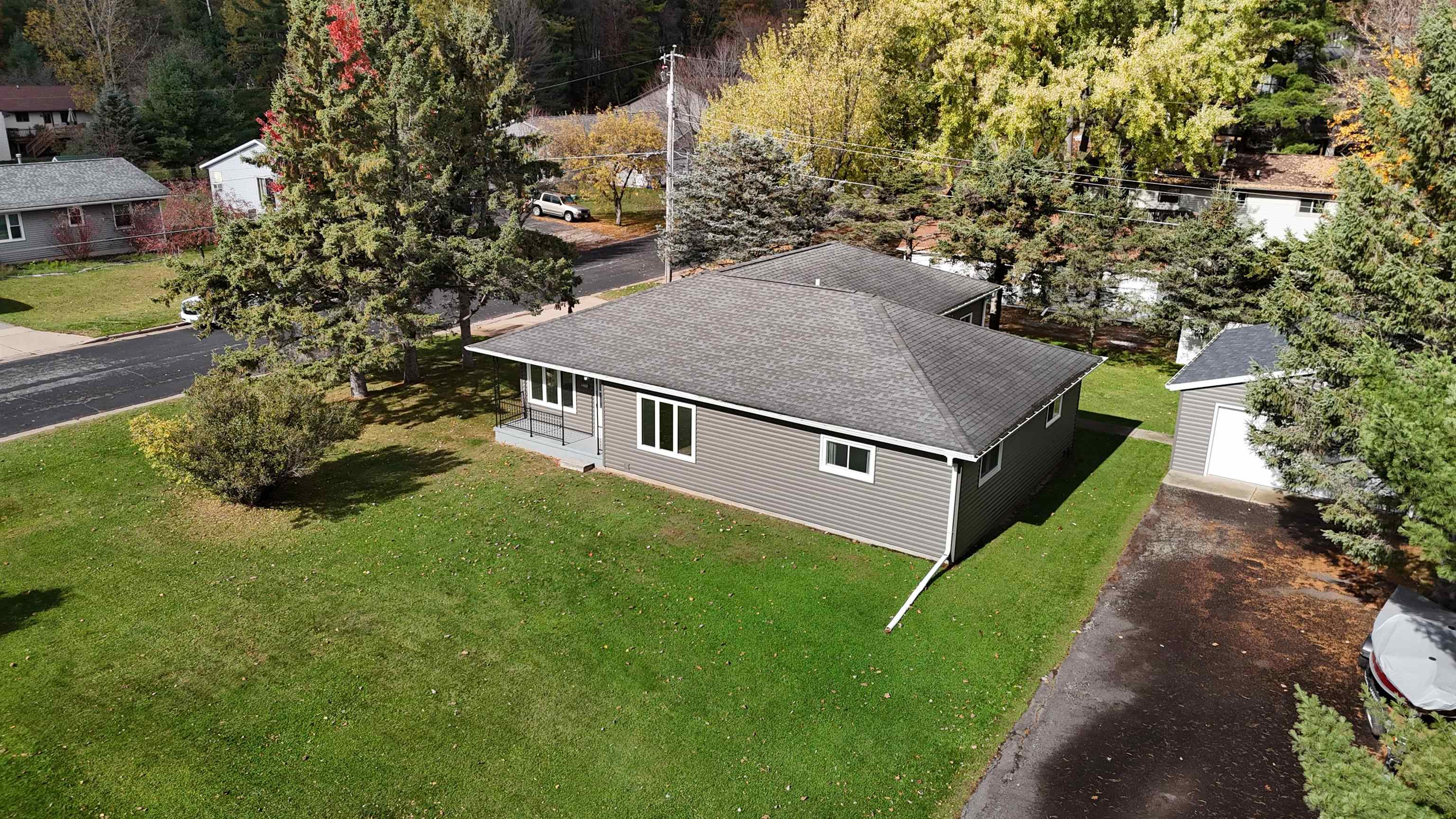1402 Evergreen Road Property Photo 35