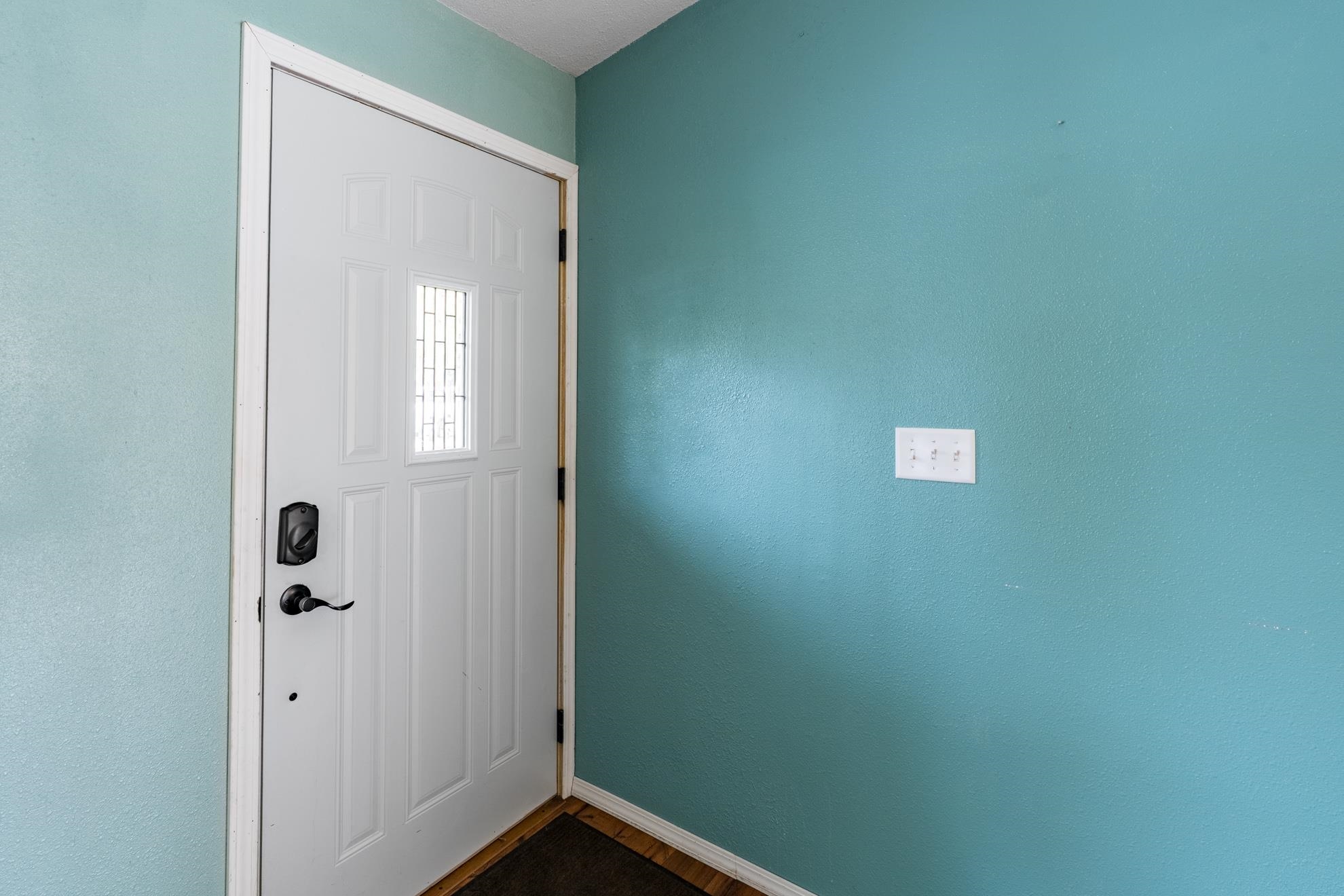 2811 Northwestern Ave Property Photo 5