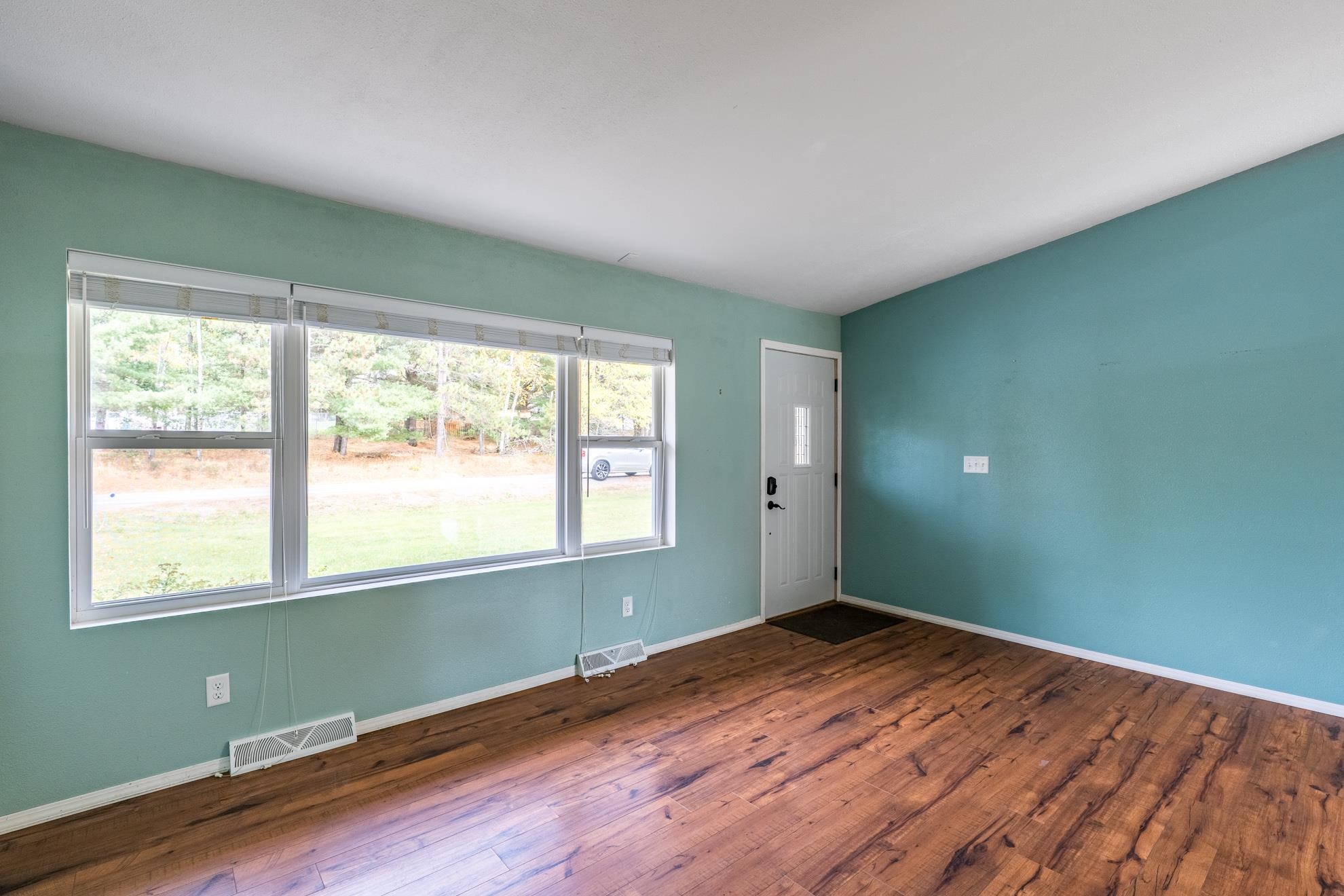 2811 Northwestern Ave Property Photo 6