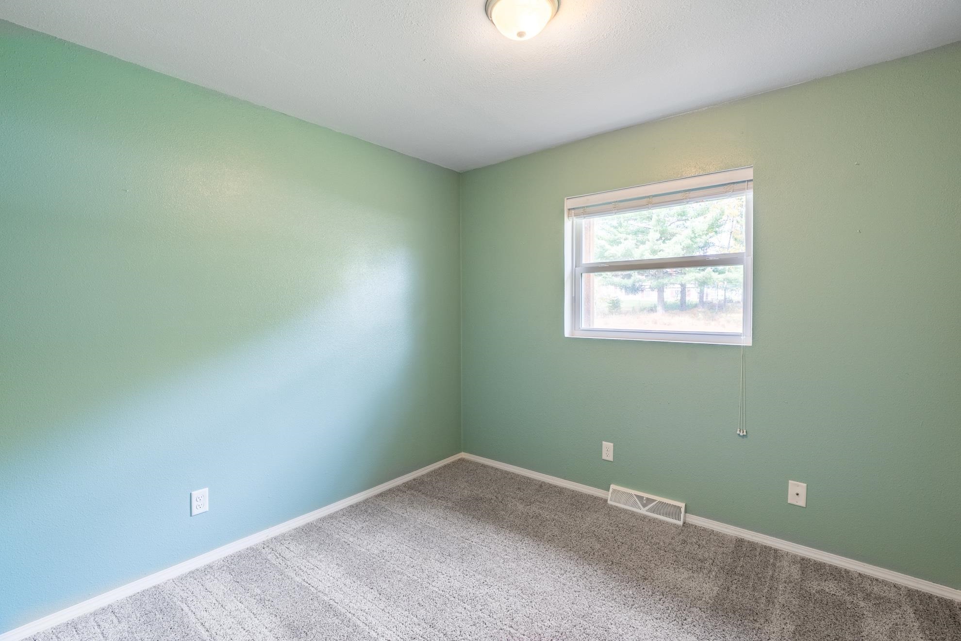2811 Northwestern Ave Property Photo 14
