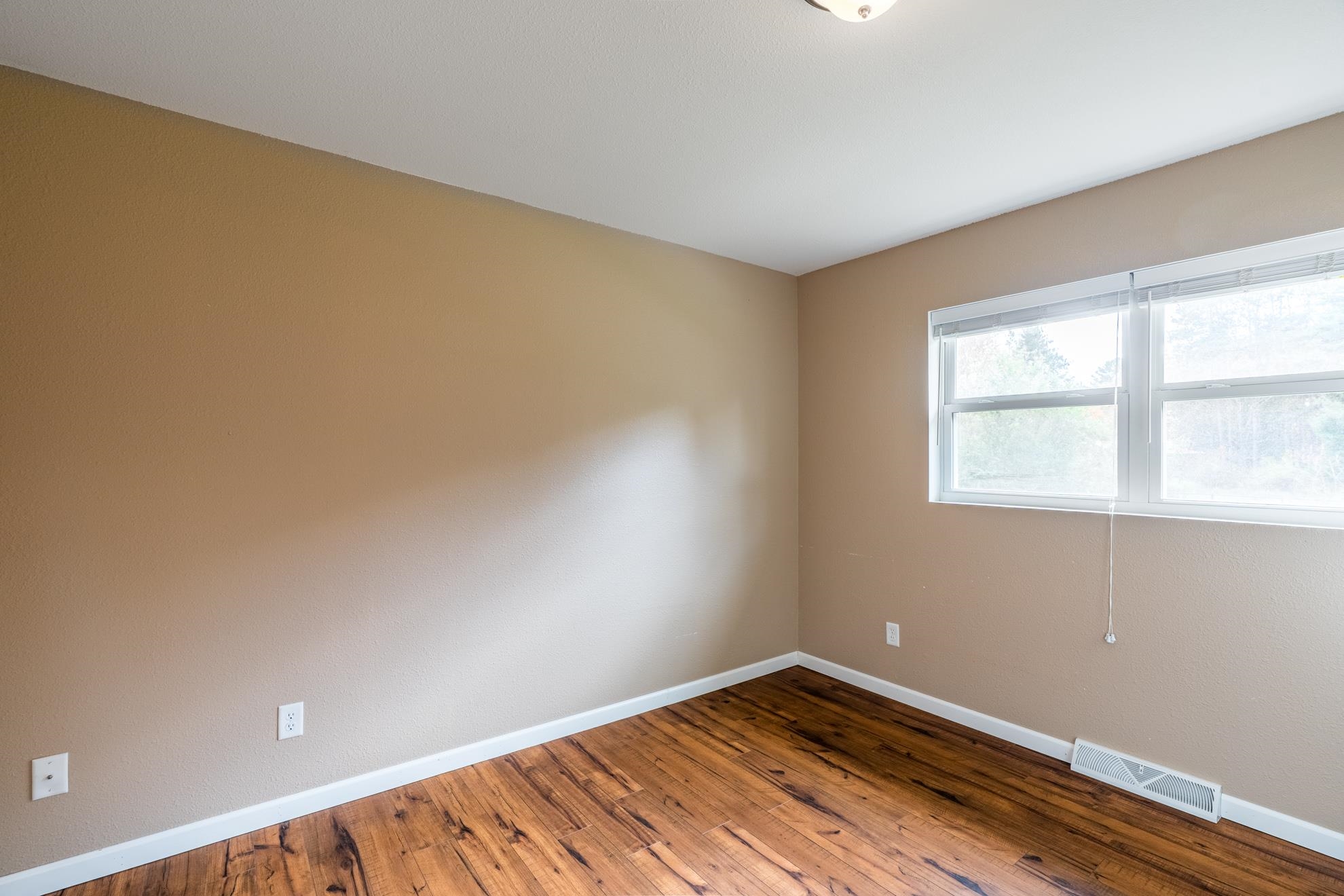 2811 Northwestern Ave Property Photo 20