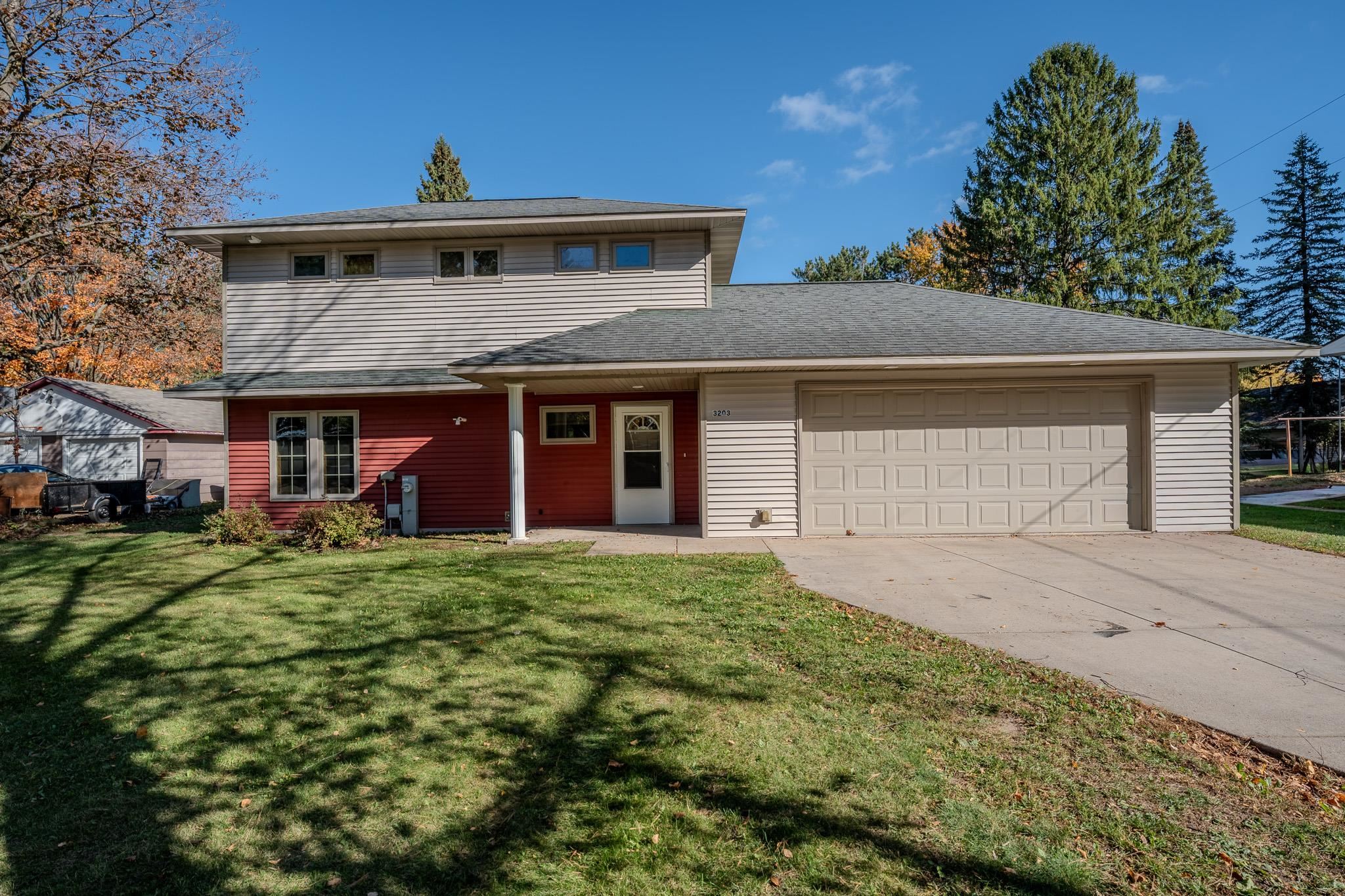 226963 Harrier Avenue Property Photo 1