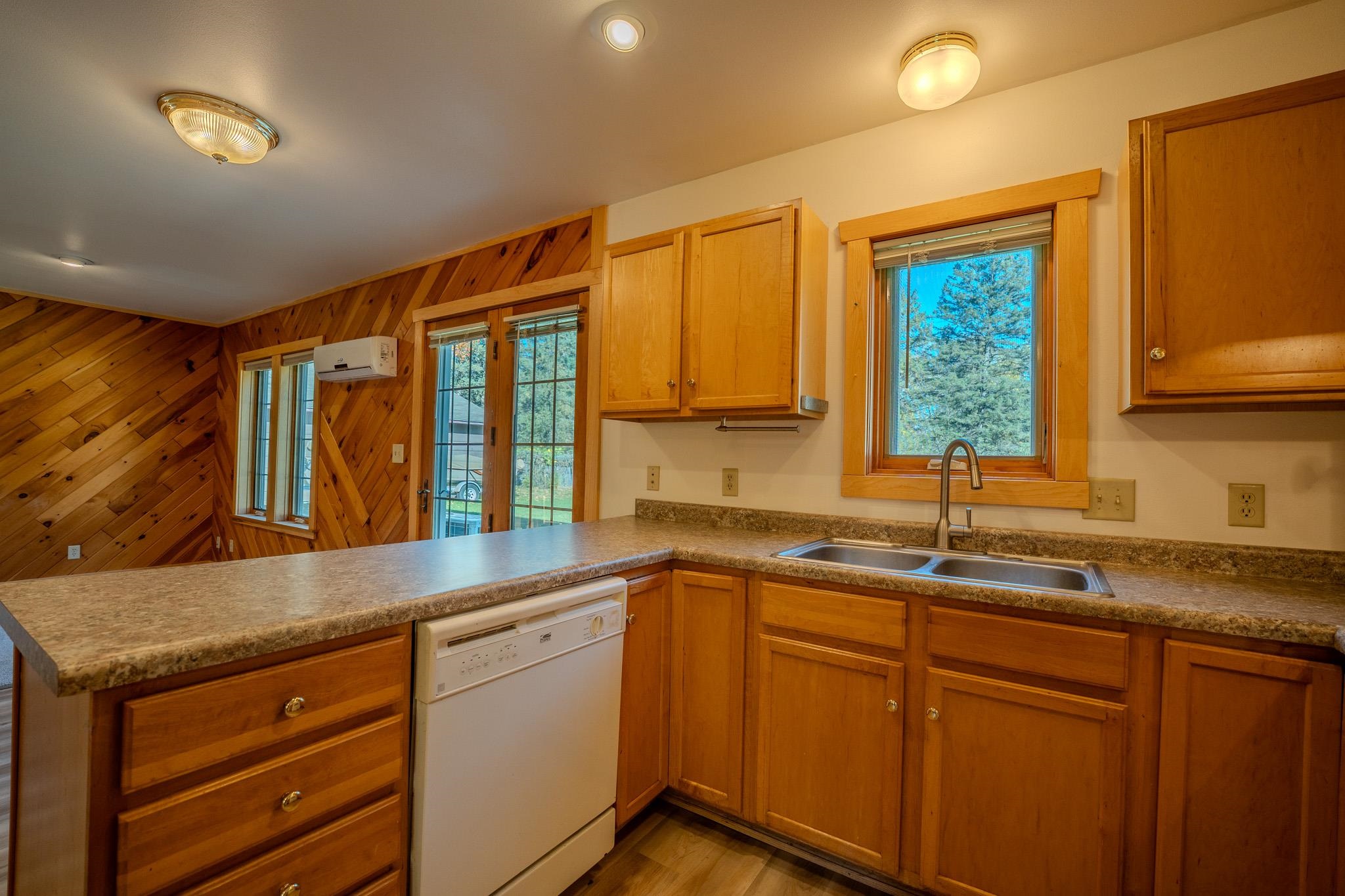 226963 Harrier Avenue Property Photo 6