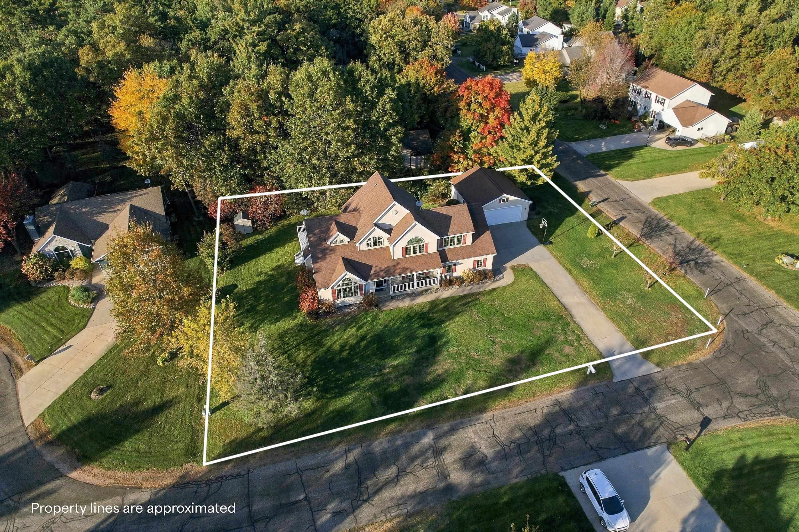 1900 Apple Court Property Photo 2