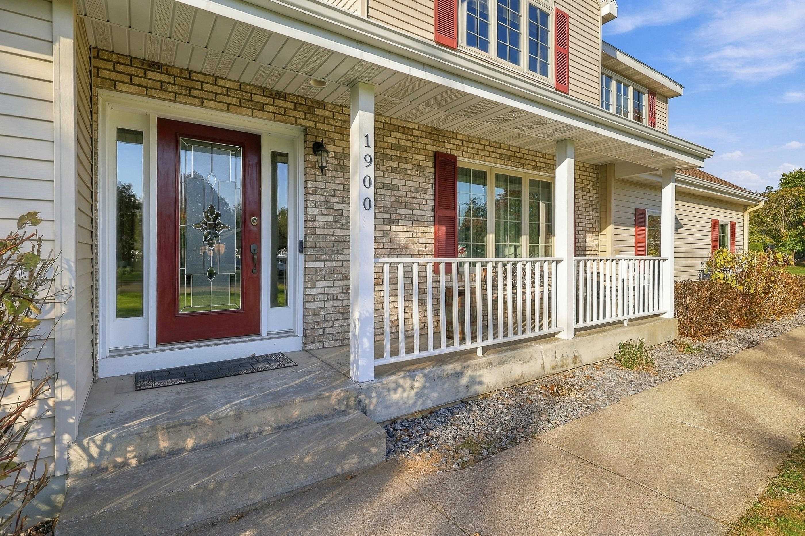 1900 Apple Court Property Photo 5