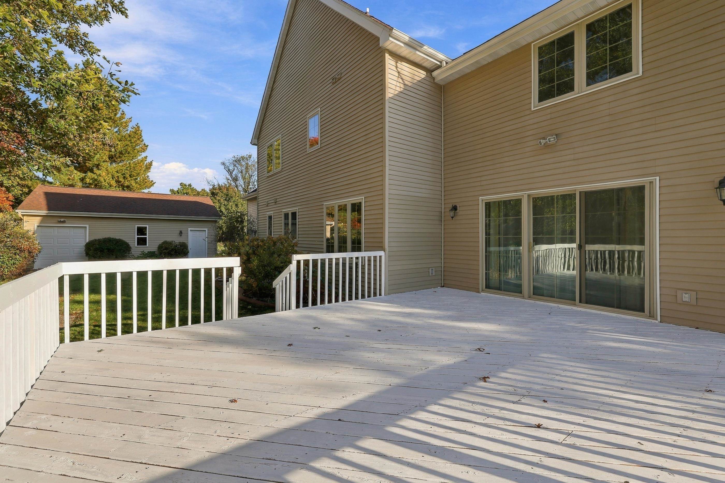 1900 Apple Court Property Photo 42