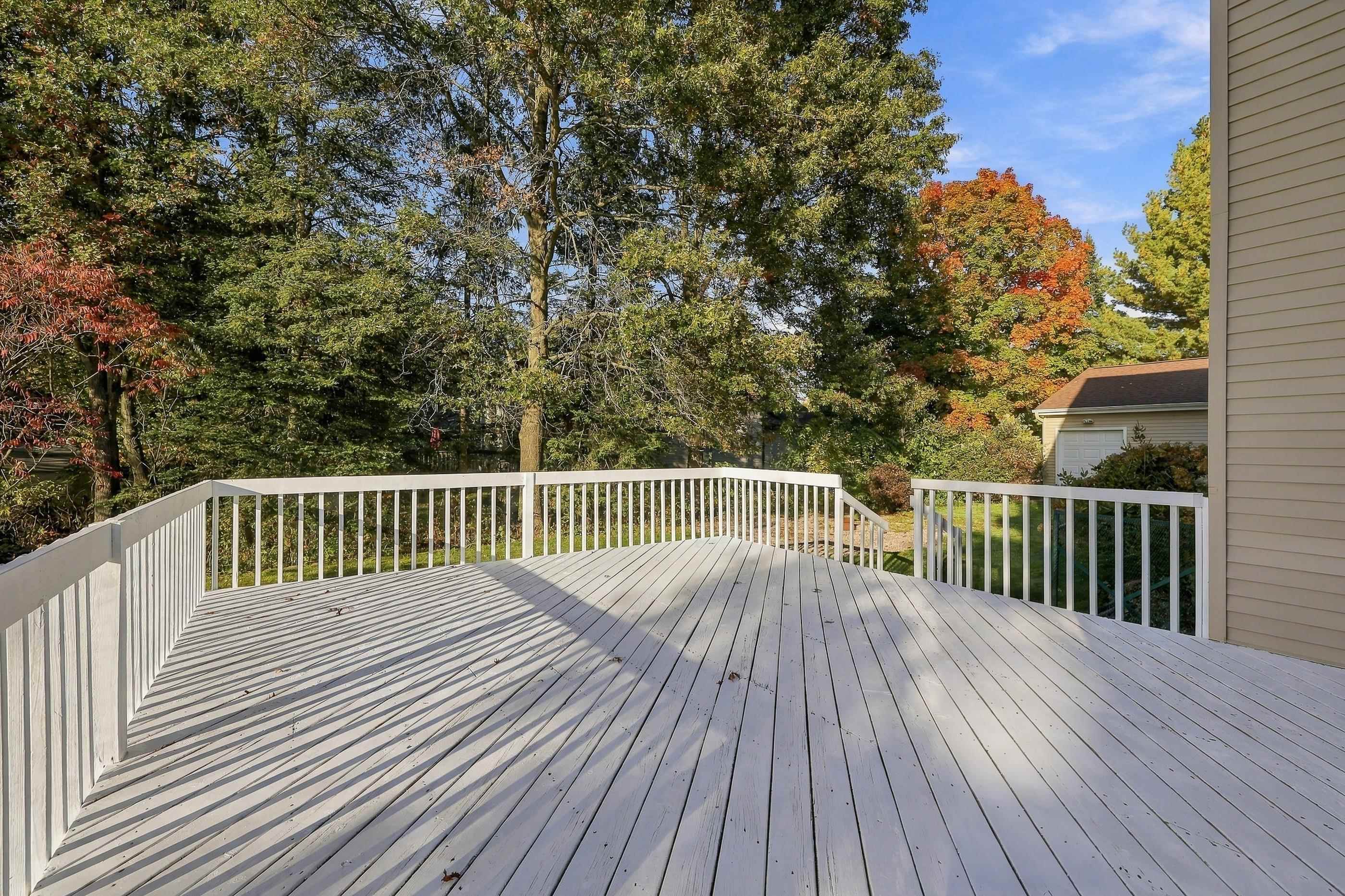 1900 Apple Court Property Photo 43