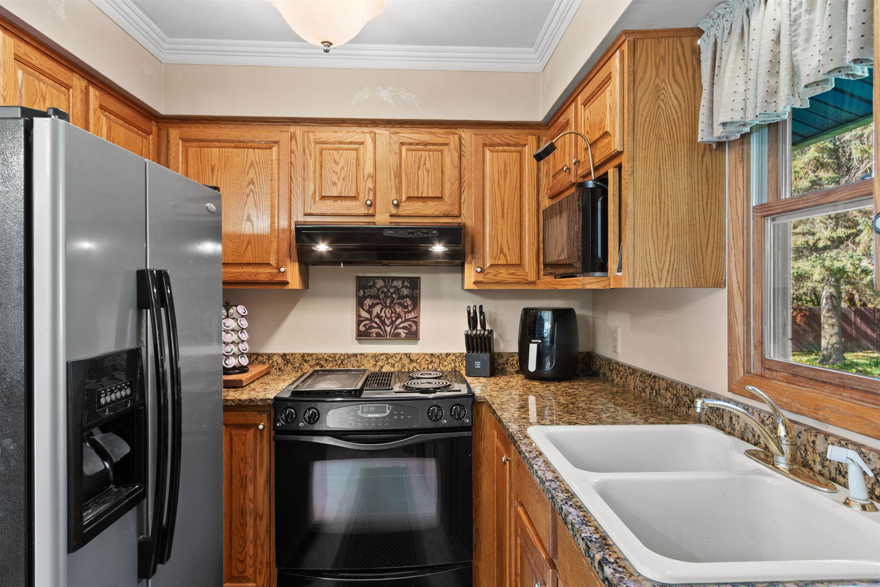 6511 Batavia Avenue Property Photo 6