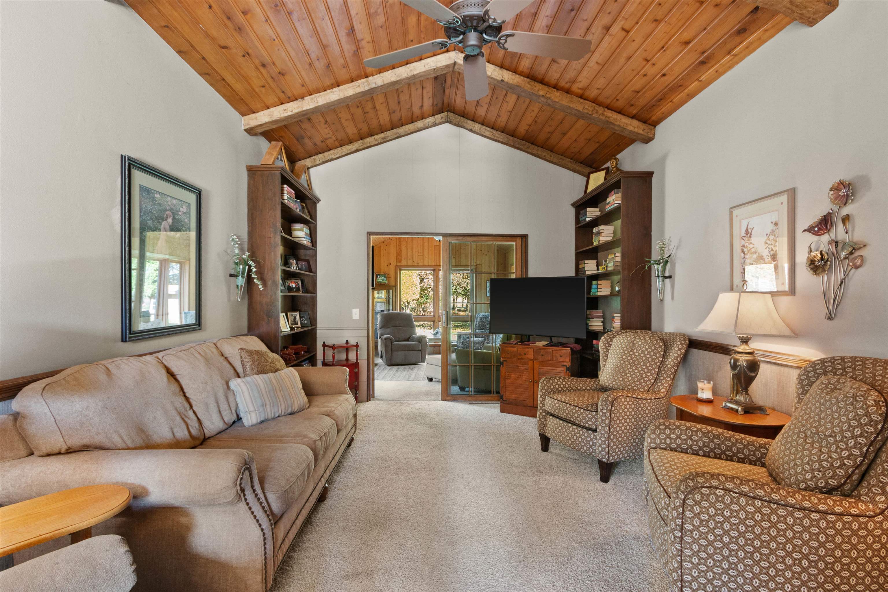 6511 Batavia Avenue Property Photo 9