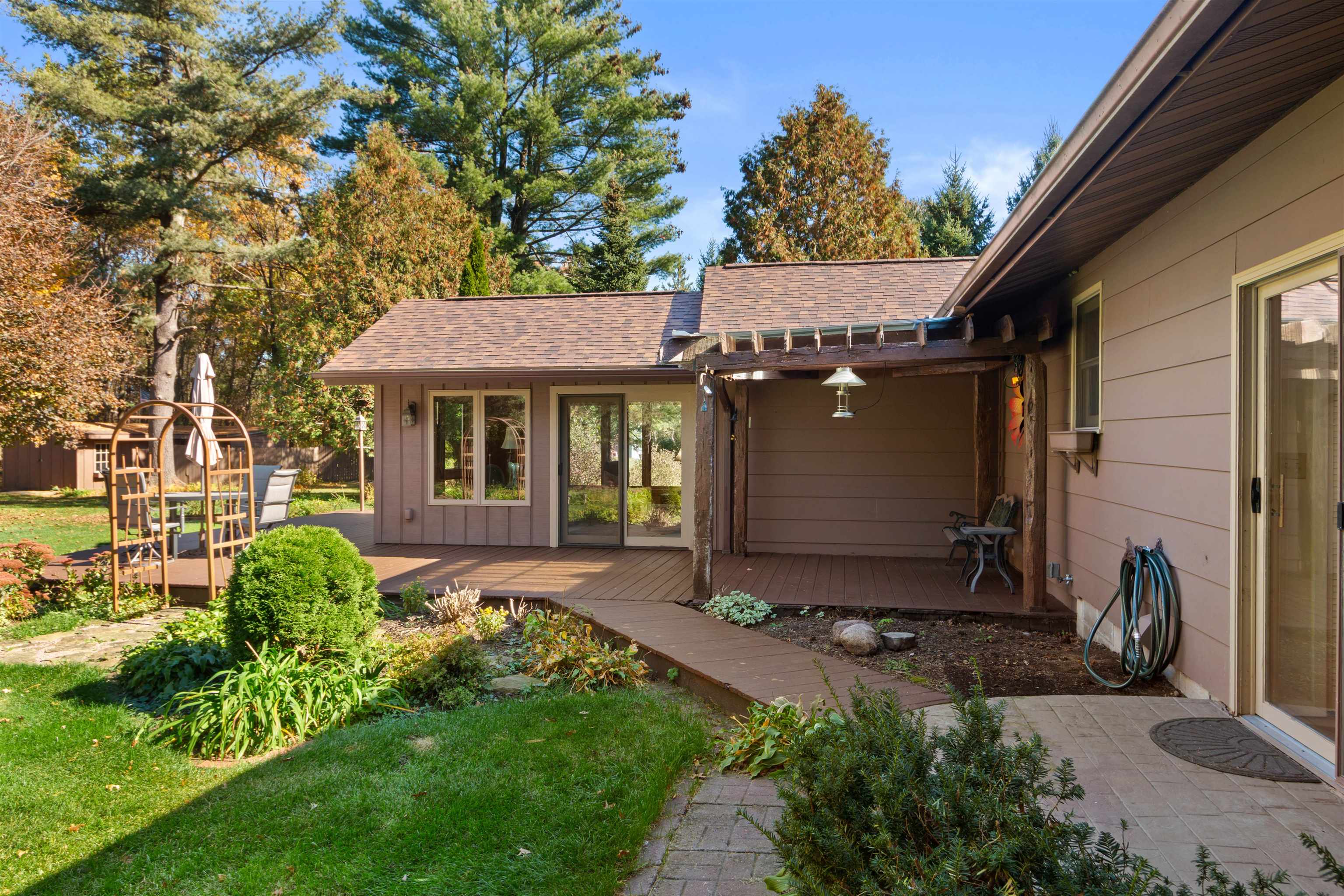 6511 Batavia Avenue Property Photo 32