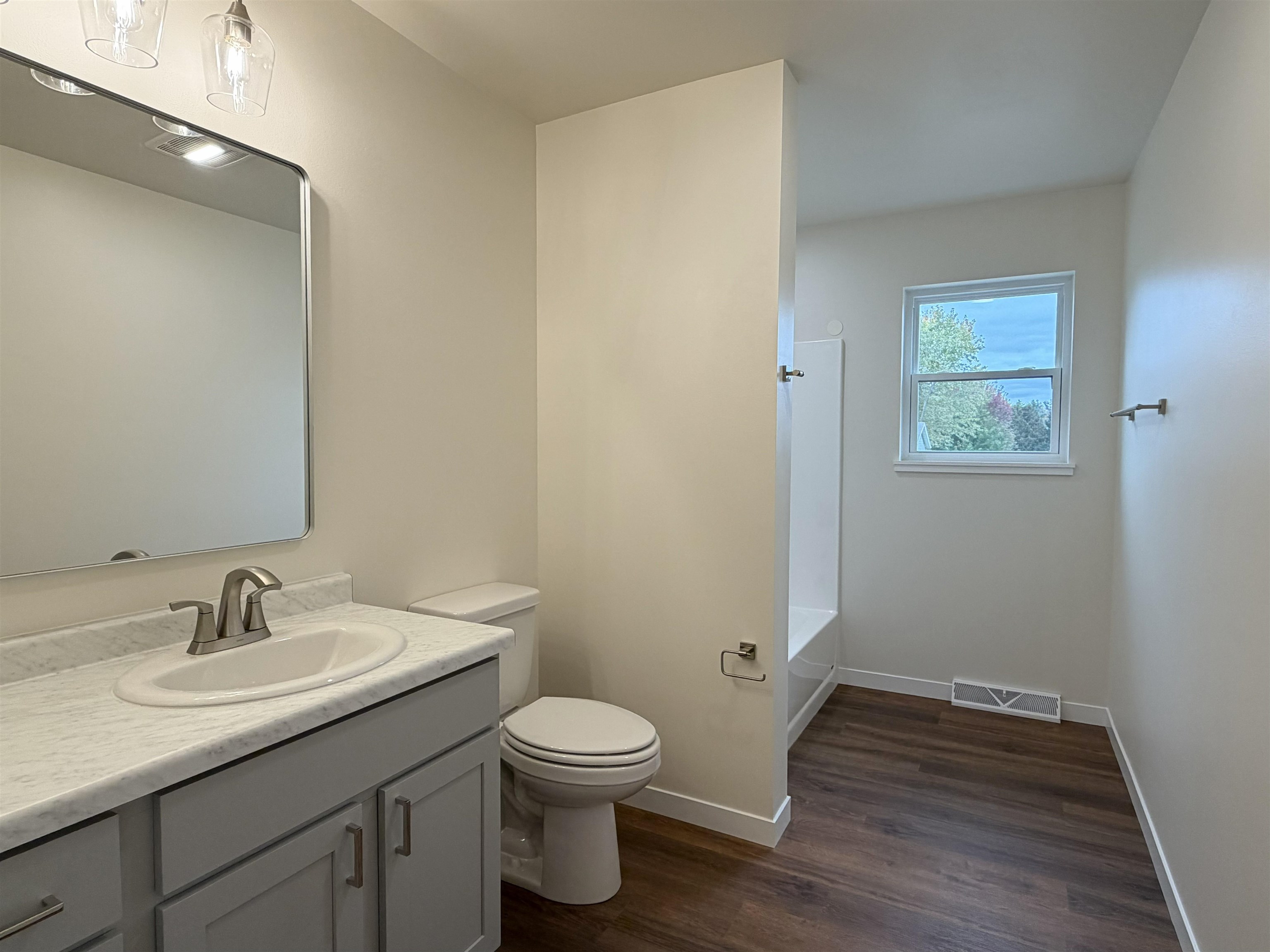 695 Oak Street Property Photo 17