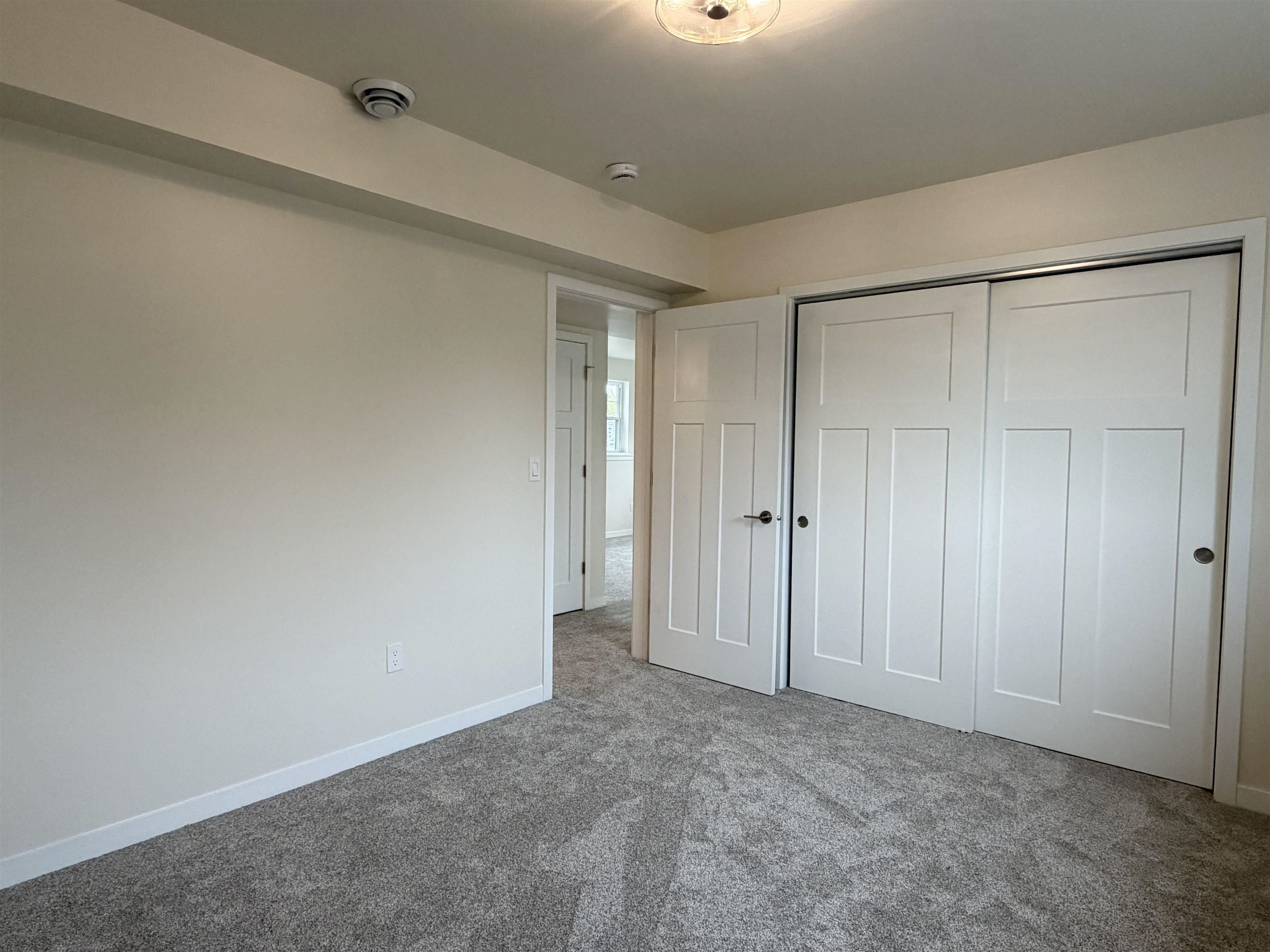 695 Oak Street Property Photo 33