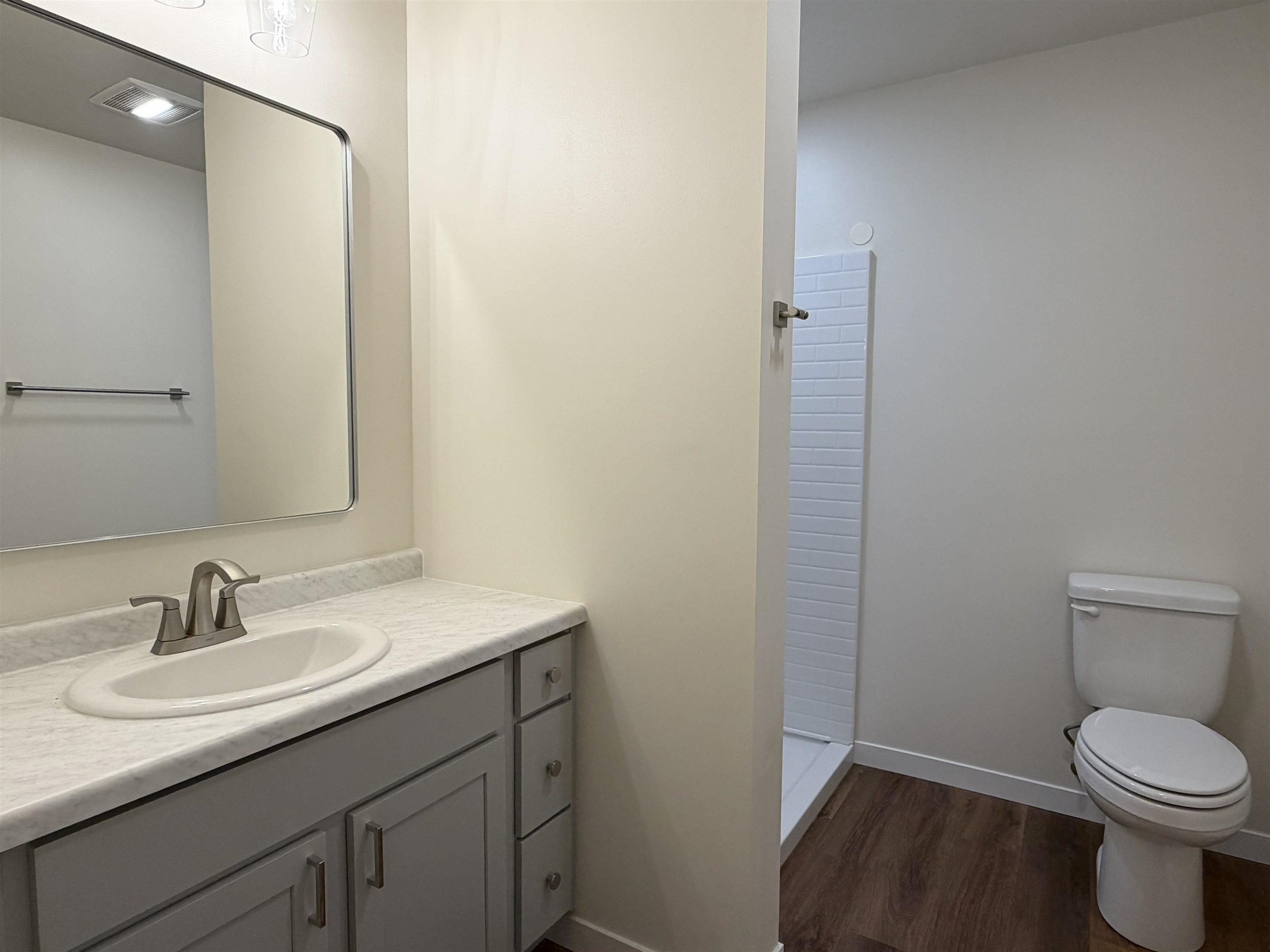 695 Oak Street Property Photo 34
